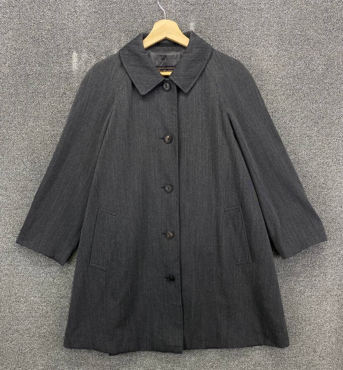 Burberry Vintage Burberry Nice Design Wool Long Jacket Size M / US 6-8 / IT 42-44 - 1 Thumbnail