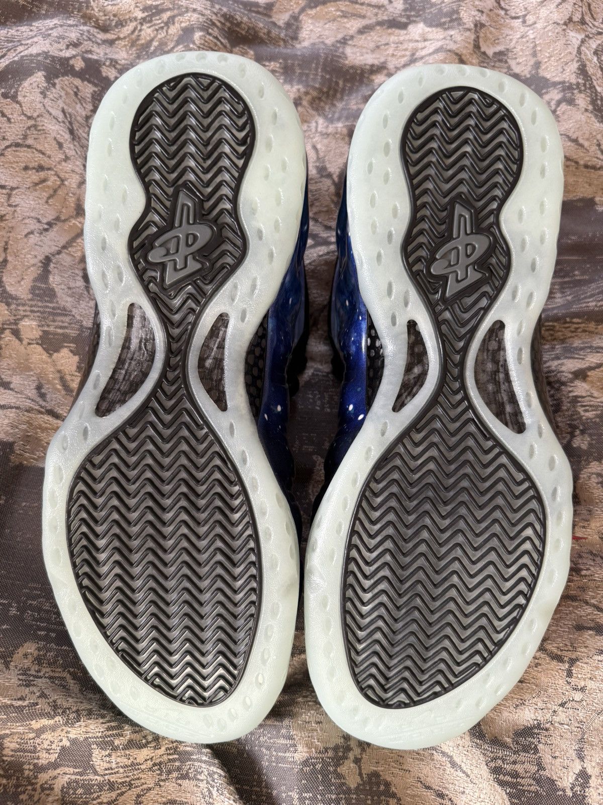 Nike Nike Foamposite Galaxy(2025) Size: 13 Size US 13 / EU 46 - 5 Thumbnail