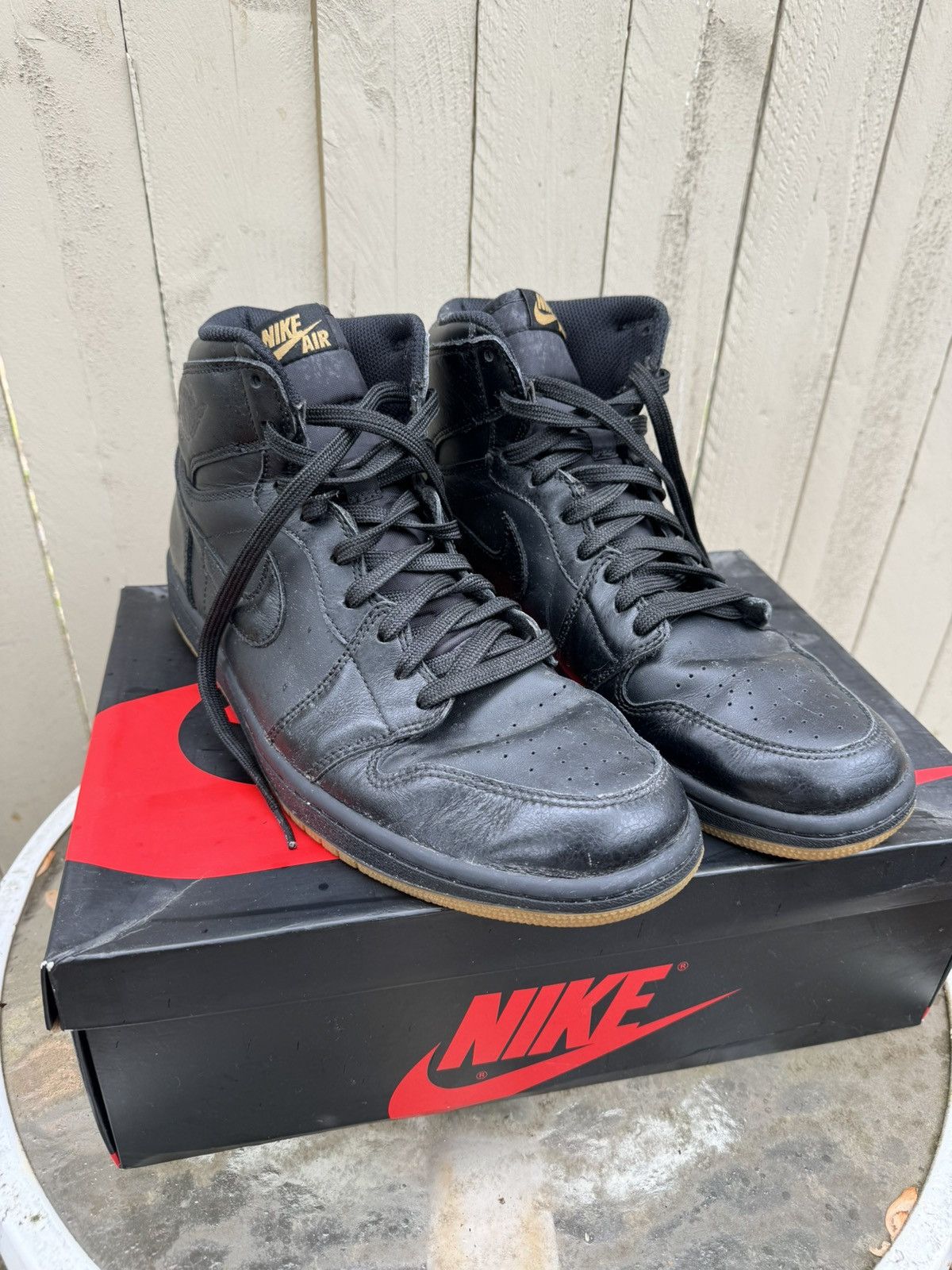 Air Jordan Retro High OG Black Gum