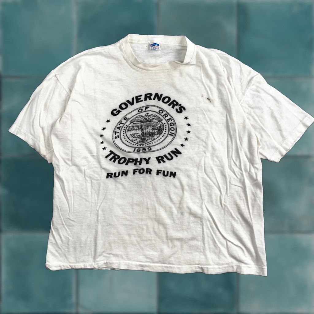 Champion VINTAGE Champion T-Shirt XL White Men Crew Neck Short Sleeve 80s 90s Bar Size US XL / EU 56 / 4 - 1 Thumbnail