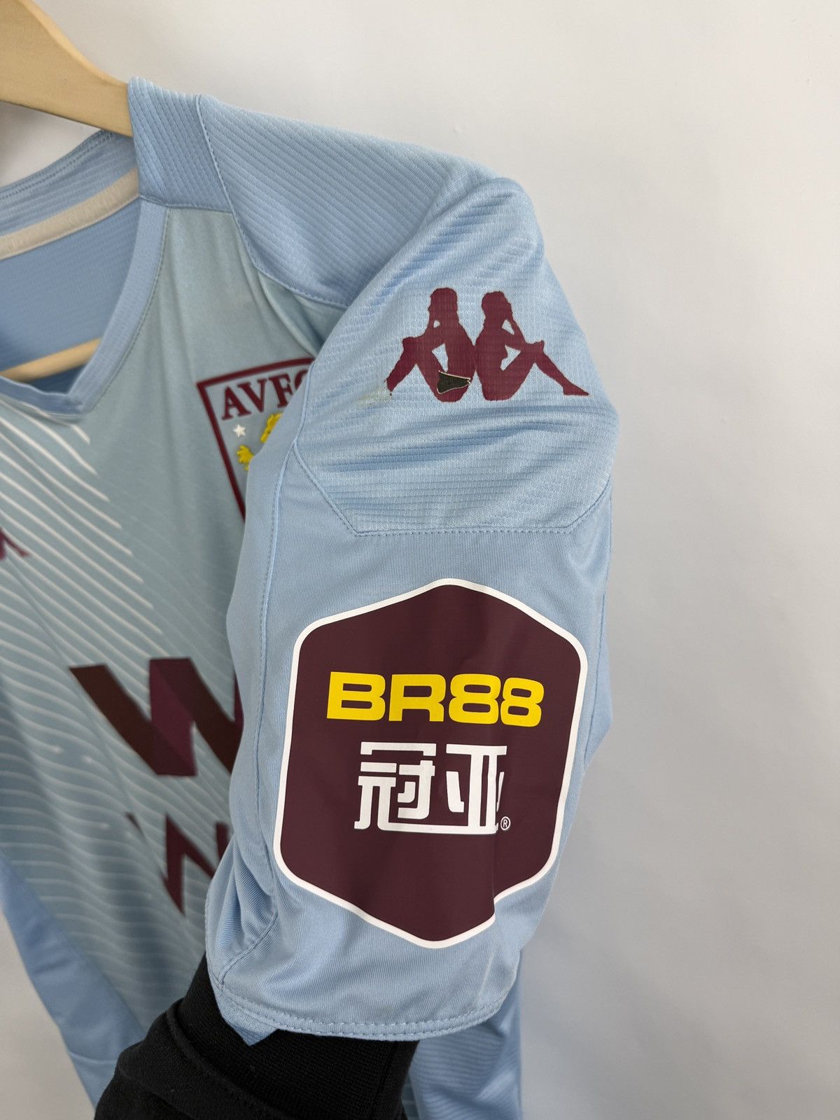 Kappa 🏴󠁧󠁢󠁥󠁮󠁧󠁿 19/20 Kappa FC Aston Villa Soccer Away Kit Jersey W88 Rare Size US L / EU 52-54 / 3 - 7 Thumbnail