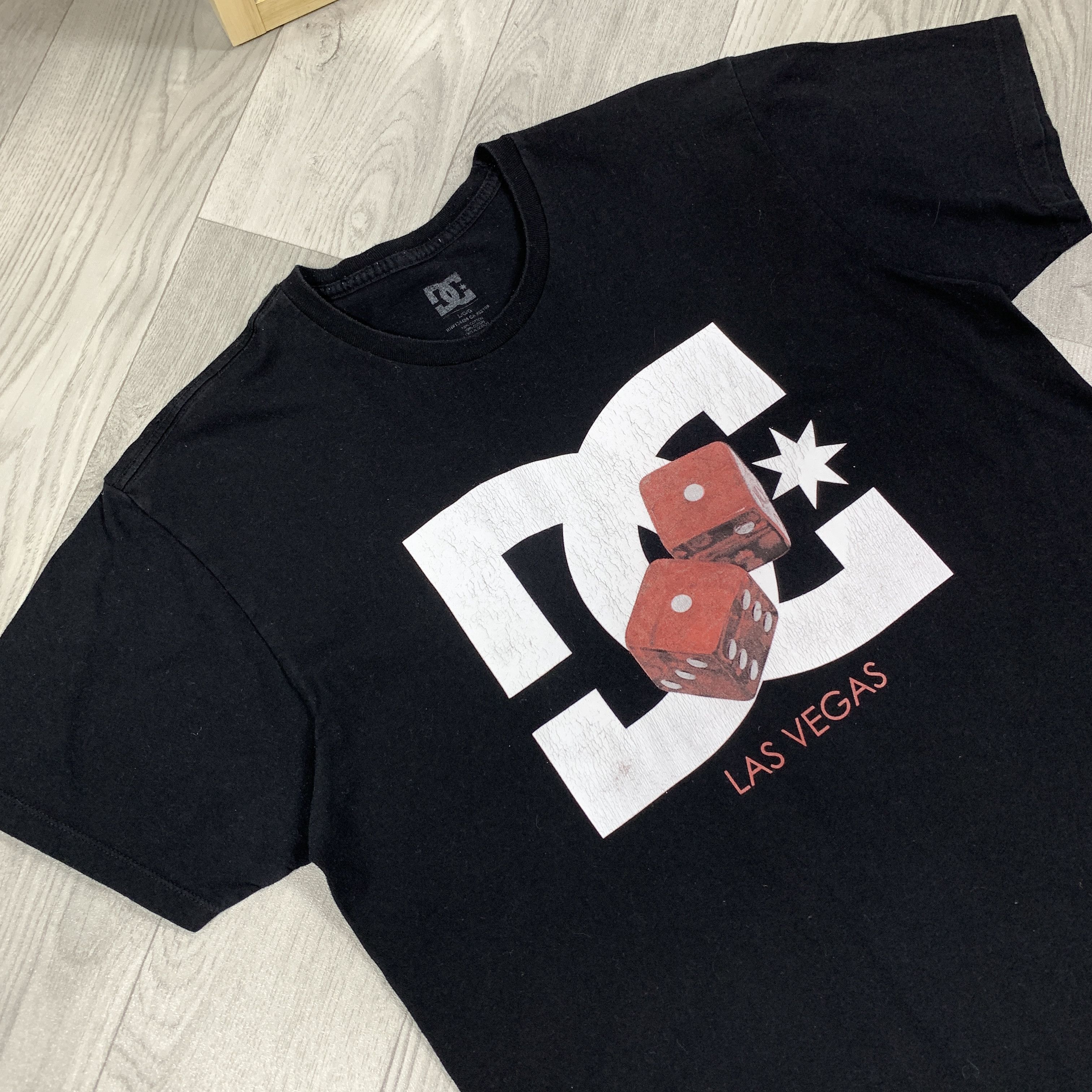 DC Vintage DC Shoes Co. 90s Graphic Dice Logo Black Tee Shirt L Size US L / EU 52-54 / 3 - 4 Thumbnail