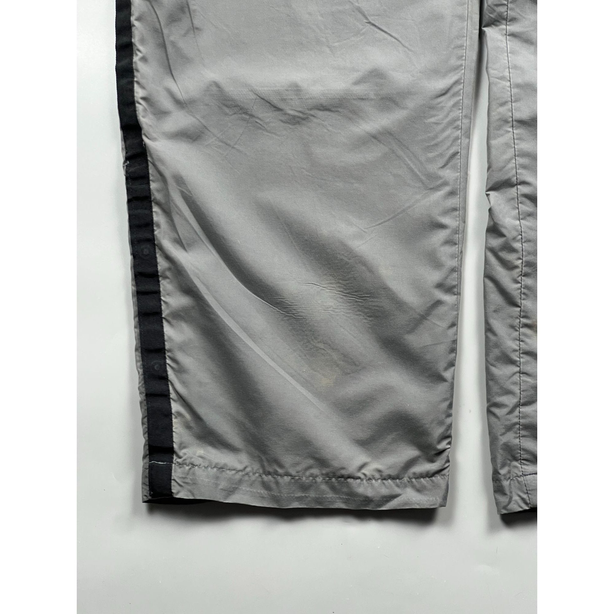 Nike Nike Vintage Nylon Track Pants (Y0812) Size US 36 / EU 52 - 4 Thumbnail