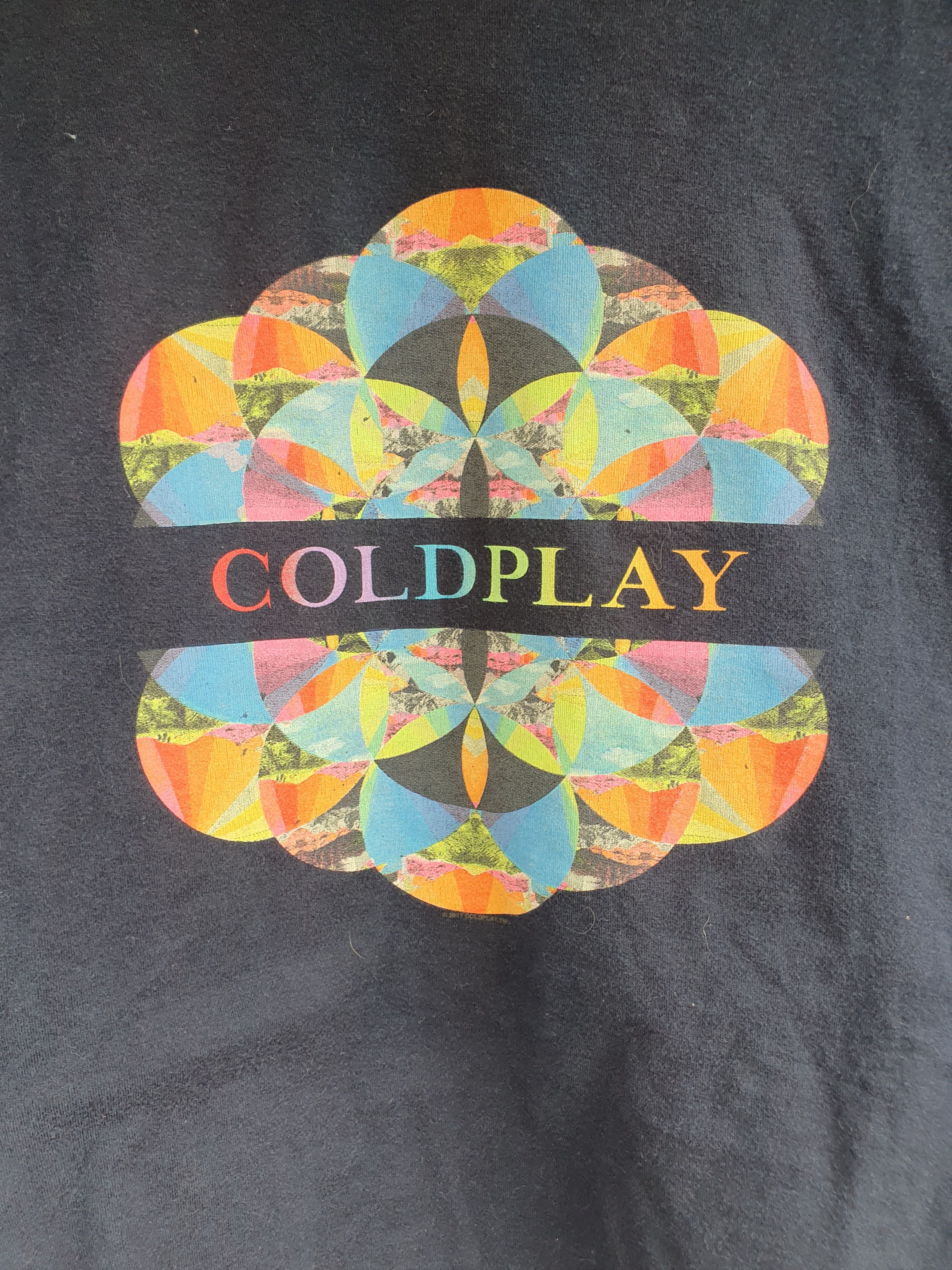 Band Tees Coldplay A Head Full Of Dreams 2017 Tour t-shirt sz M Size US M / EU 48-50 / 2 - 5 Thumbnail