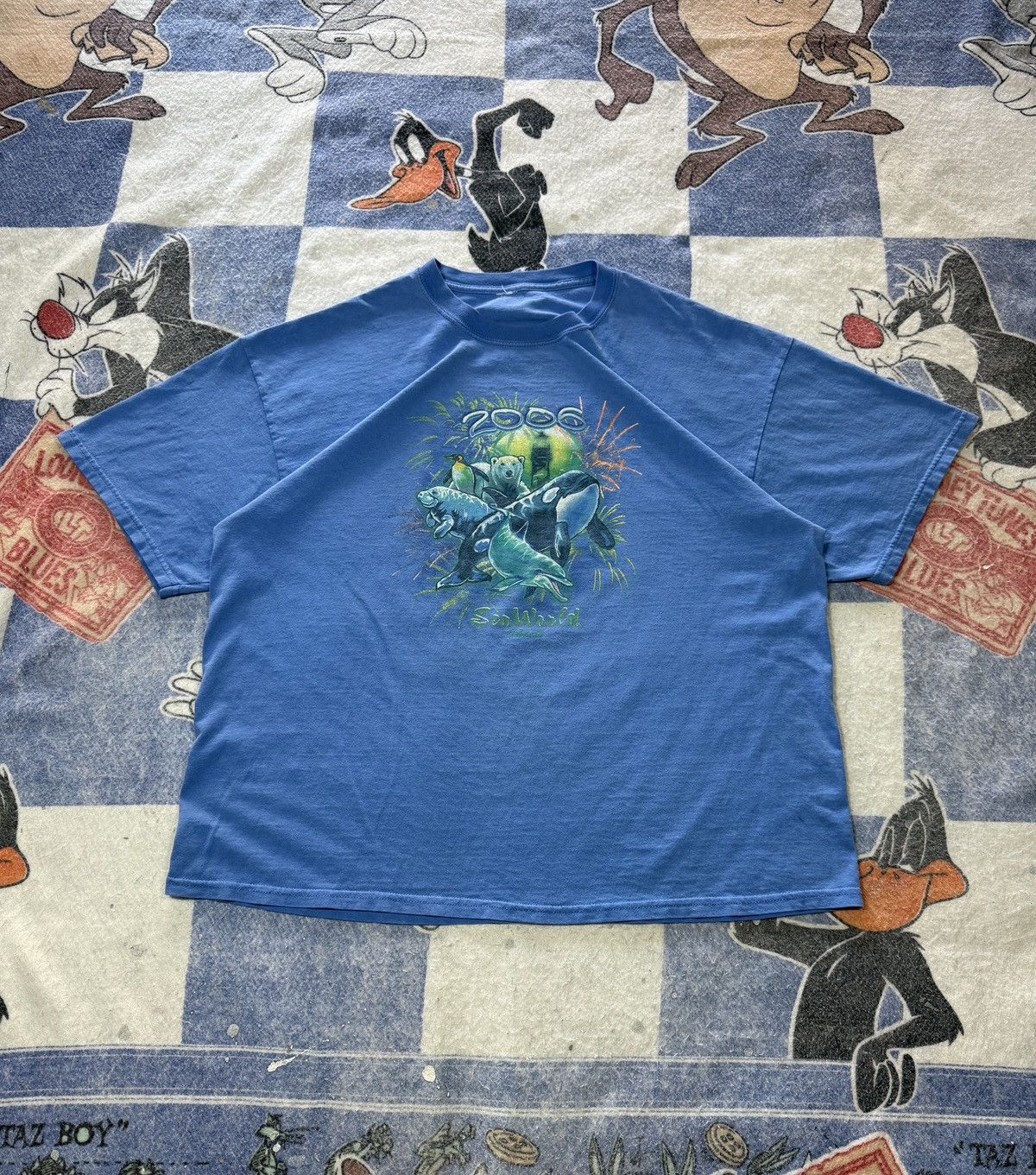 Vintage Vintage sea world tee Size US XL / EU 56 / 4 - 1 Thumbnail