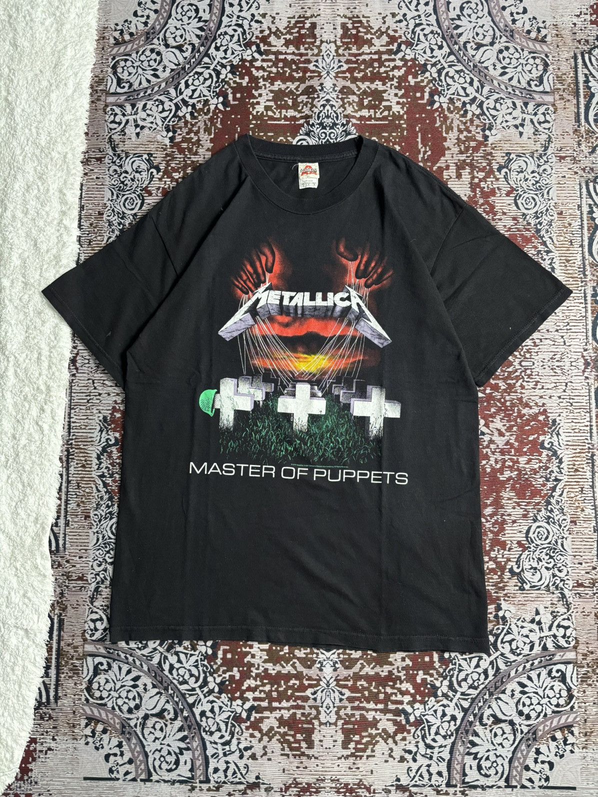 Vintage 2004’s Metallica Master Of Puppets Shirt Size US L / EU 52-54 / 3 - 1 Thumbnail
