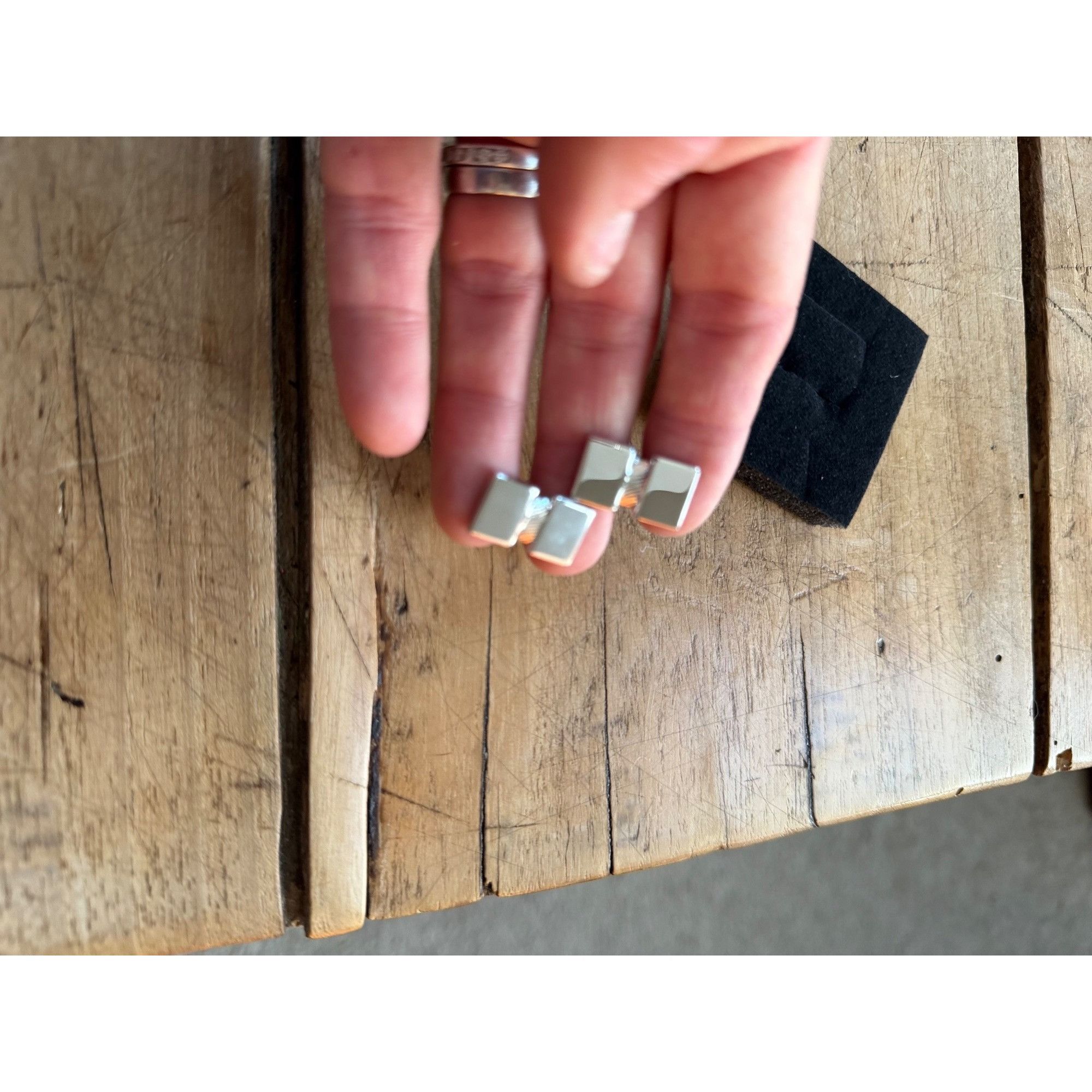 Other Silver Square Cufflinks With Ribbed Detail In Gift Box Size ONE SIZE - 6 Thumbnail