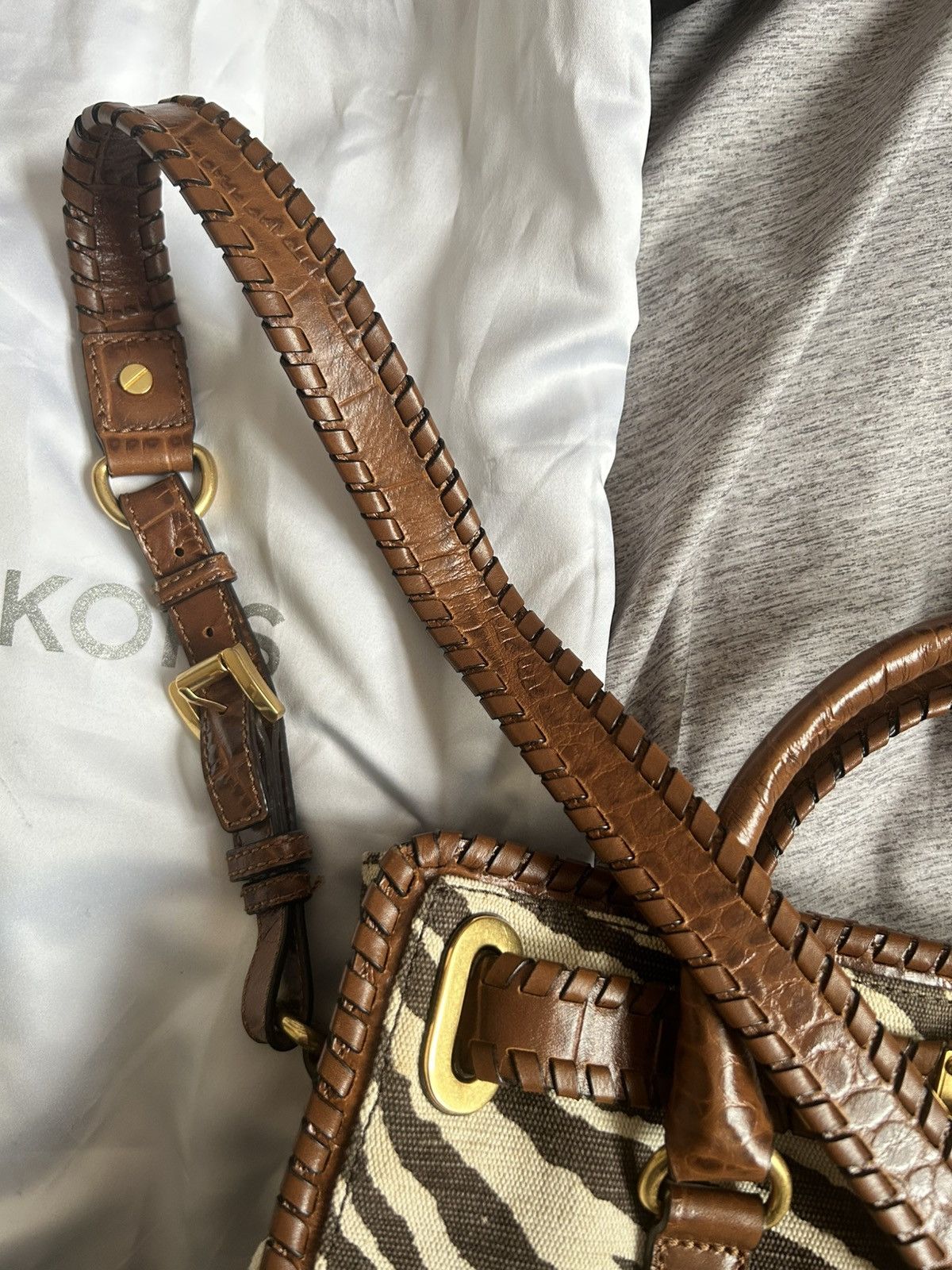 Michael Kors Michael Kors Hamilton-Zebra Canvas & Whipstitch Croc Leather Size ONE SIZE - 3 Thumbnail