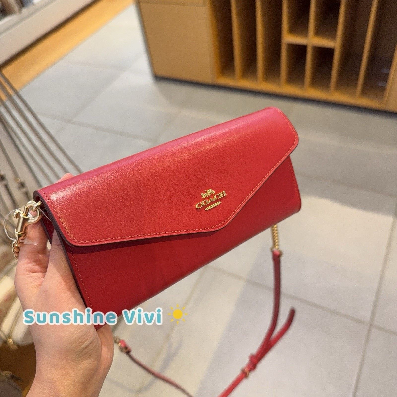 Coach NWT Coach Klare Wallet Chain CBI22 leather Gold/True Red Size ONE SIZE - 2 Thumbnail