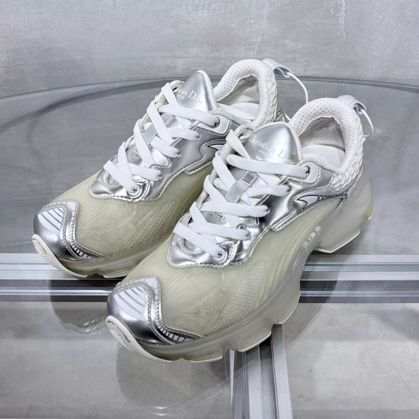 Dior Dior Vibe Silver/White Trainers EUR 36 Size US 5.5 / IT 35.5 - 2 Thumbnail