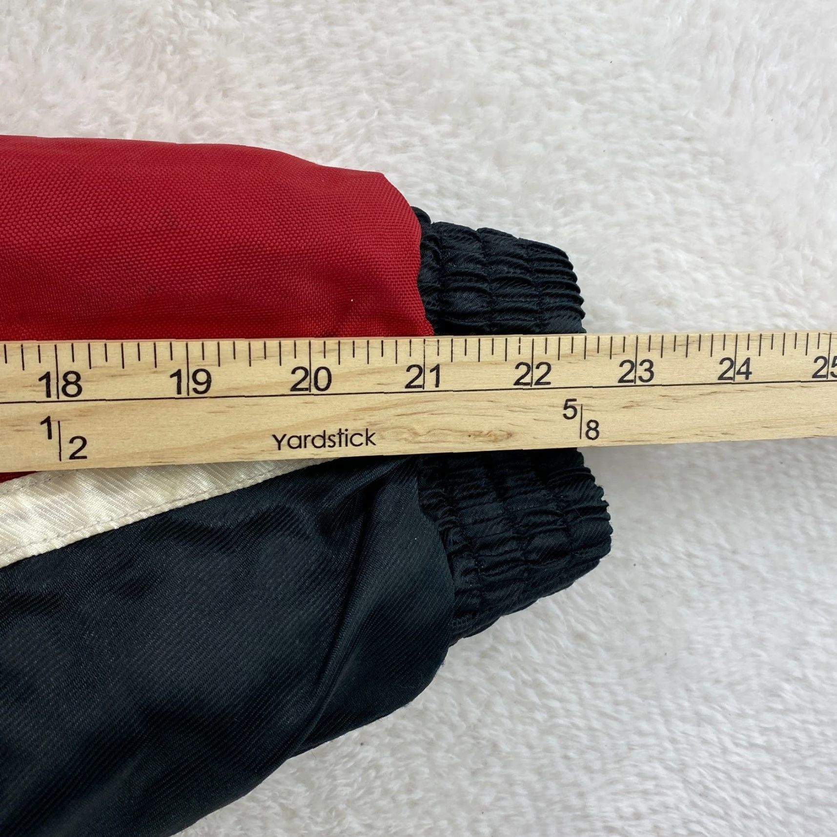 Vintage VINTAGE Ski-Doo Racing Bomber Jacket Coat Shirt Men M Red Black Yellow White VTG 90s Snowmobile Pattern Racing Pockets Zippered Size US M / EU 48-50 / 2 - 7 Thumbnail