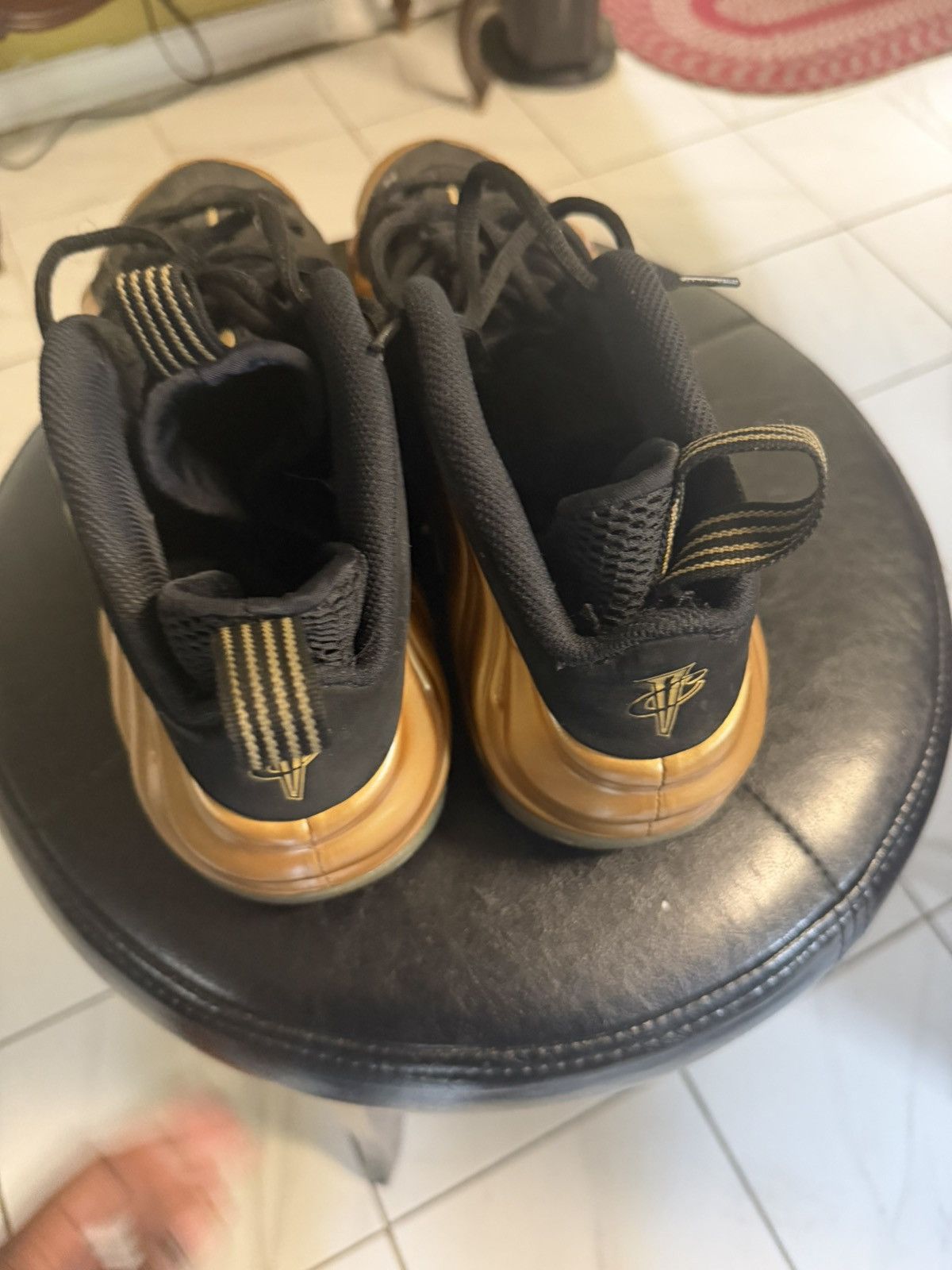 Nike Nike foamposite metallic gold Size US 11.5 / EU 44-45 - 4 Thumbnail