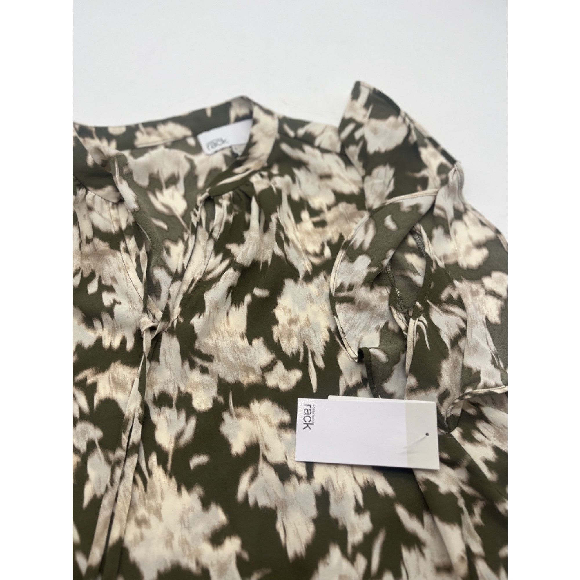 Other Nordstrom Rack Ruffle Sleeve Tie Neck Top, Olive Burnt-Ivory Size S / US 4 / IT 40 - 8 Thumbnail
