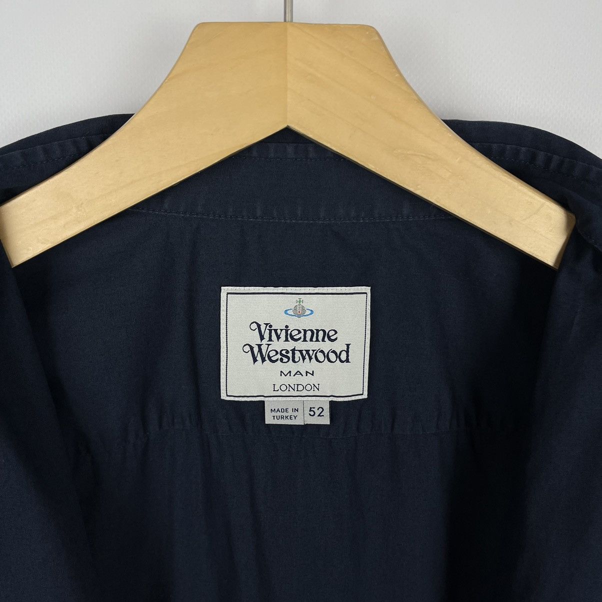 Vivienne Westwood Vivienne Westwood orb logo short sleeve shirt Size US L / EU 52-54 / 3 - 8 Thumbnail