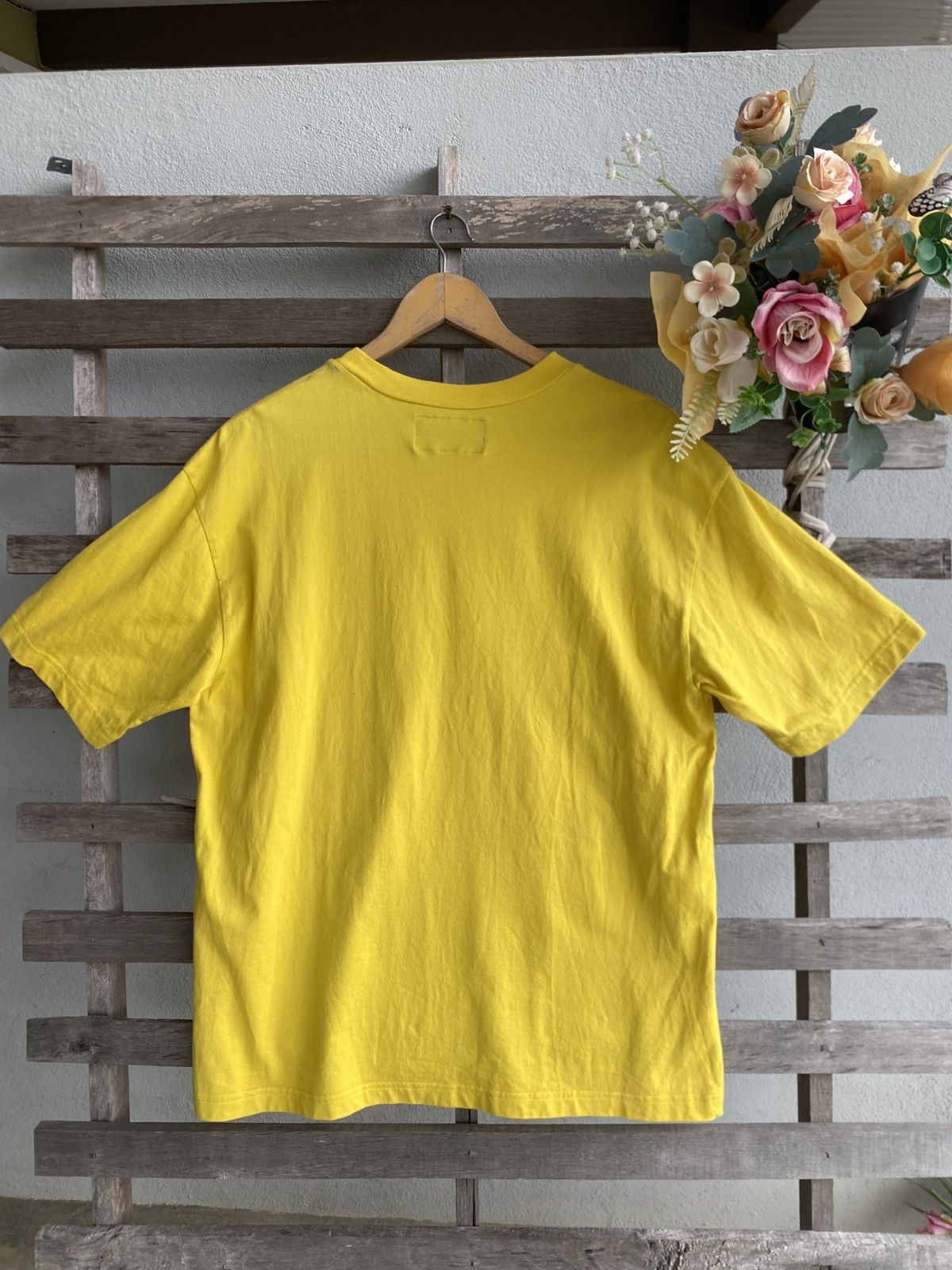 Japanese Brand DHL Tshirt Collaborates with Japanese Brand YUKI HASHIMOTO Size US L / EU 52-54 / 3 - 5 Thumbnail