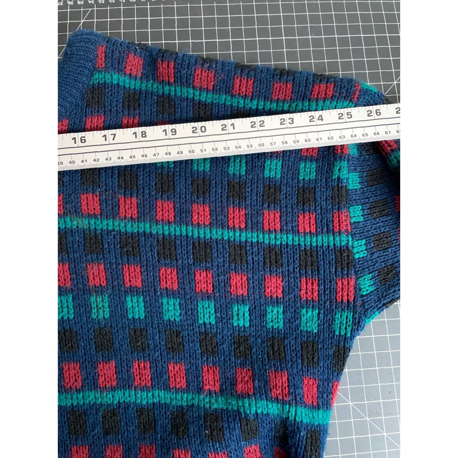 Vintage Vintage 90s Check Pattern Sweater Adult Large Blue Lightweight Pullover Knit Mens Retro Casual Size US L / EU 52-54 / 3 - 7 Thumbnail