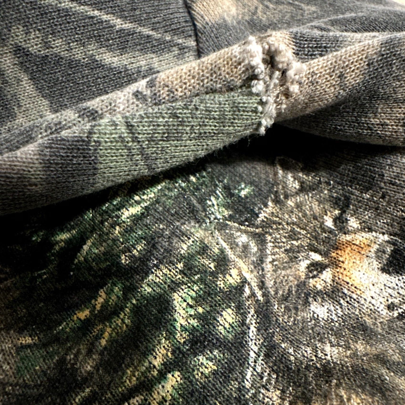 Vintage VINTAGE 90s Mossy Oak Camouflage Wolf Graphic Crewneck Sweatshirt 2XL Size US XXL / EU 58 / 5 - 6 Thumbnail