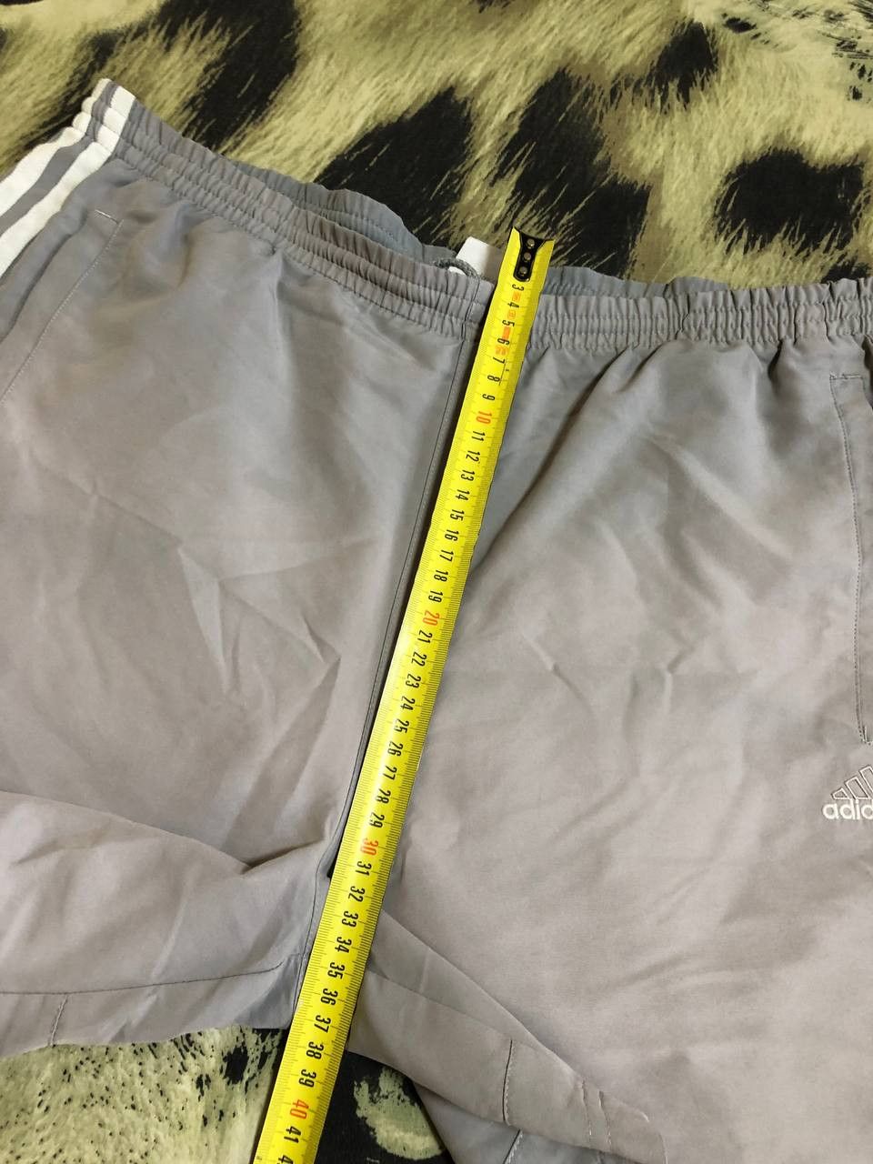 Adidas VINTAGE ADIDAS NYLON FOOTBALL RUNNINS SHORTS Size US 32 / EU 48 - 9 Thumbnail