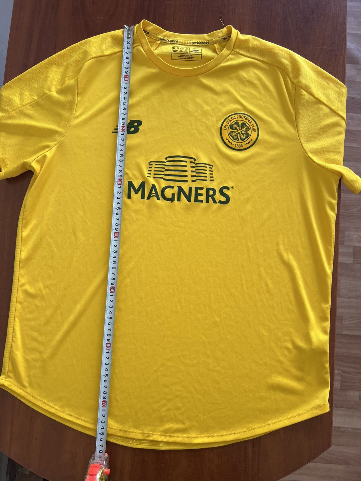 New Balance 2019/2020 Celtic Training Soccer Jersey Men’s Yellow XXL Size US XXL / EU 58 / 5 - 9 Thumbnail
