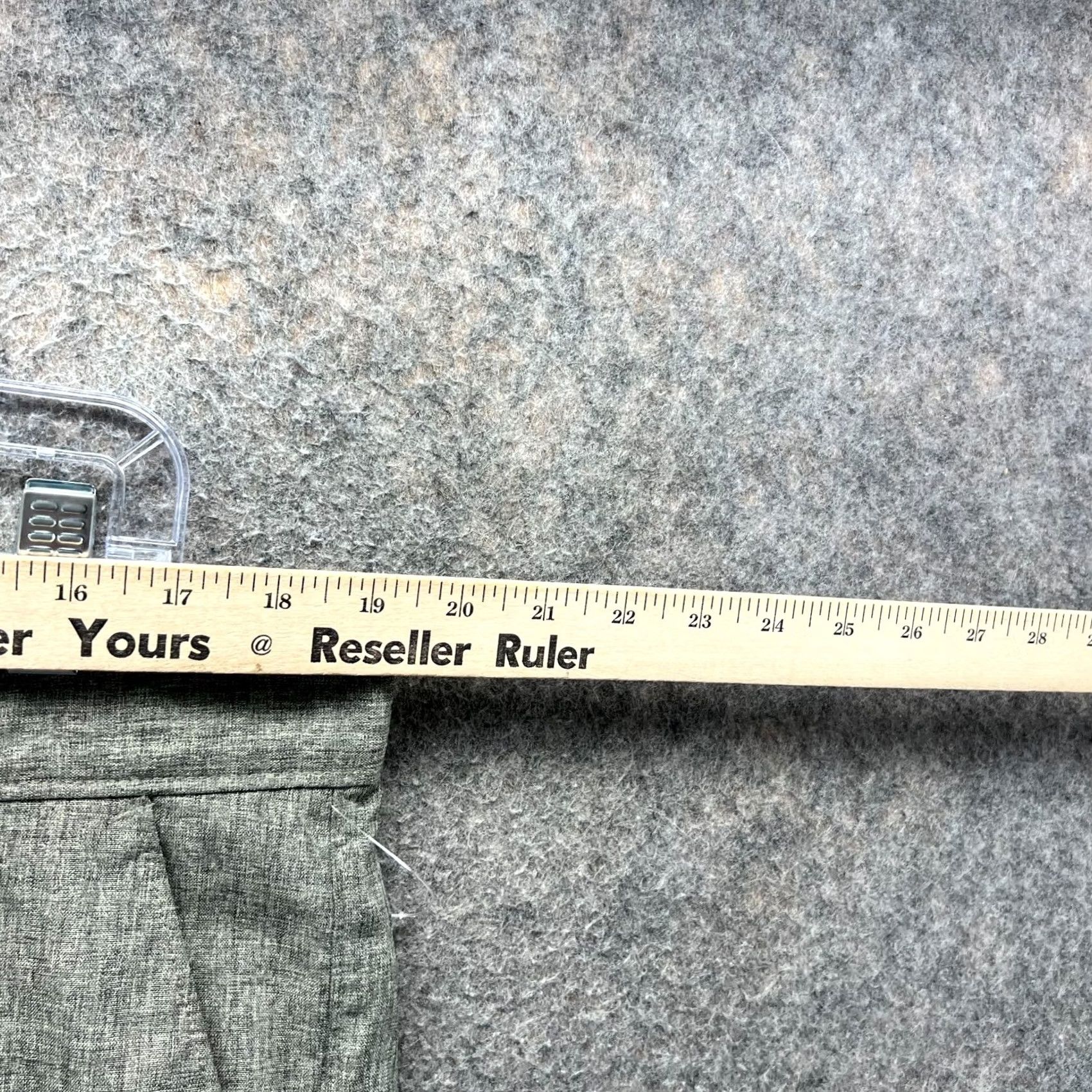 Vintage Greg Norman Shorts Mens 36 Heather Gray Chino Flat Front Polyester Casual Travel Slim Regular Button Front Pockets Slash Pocket Knit? Size US 36 / EU 52 - 6 Thumbnail
