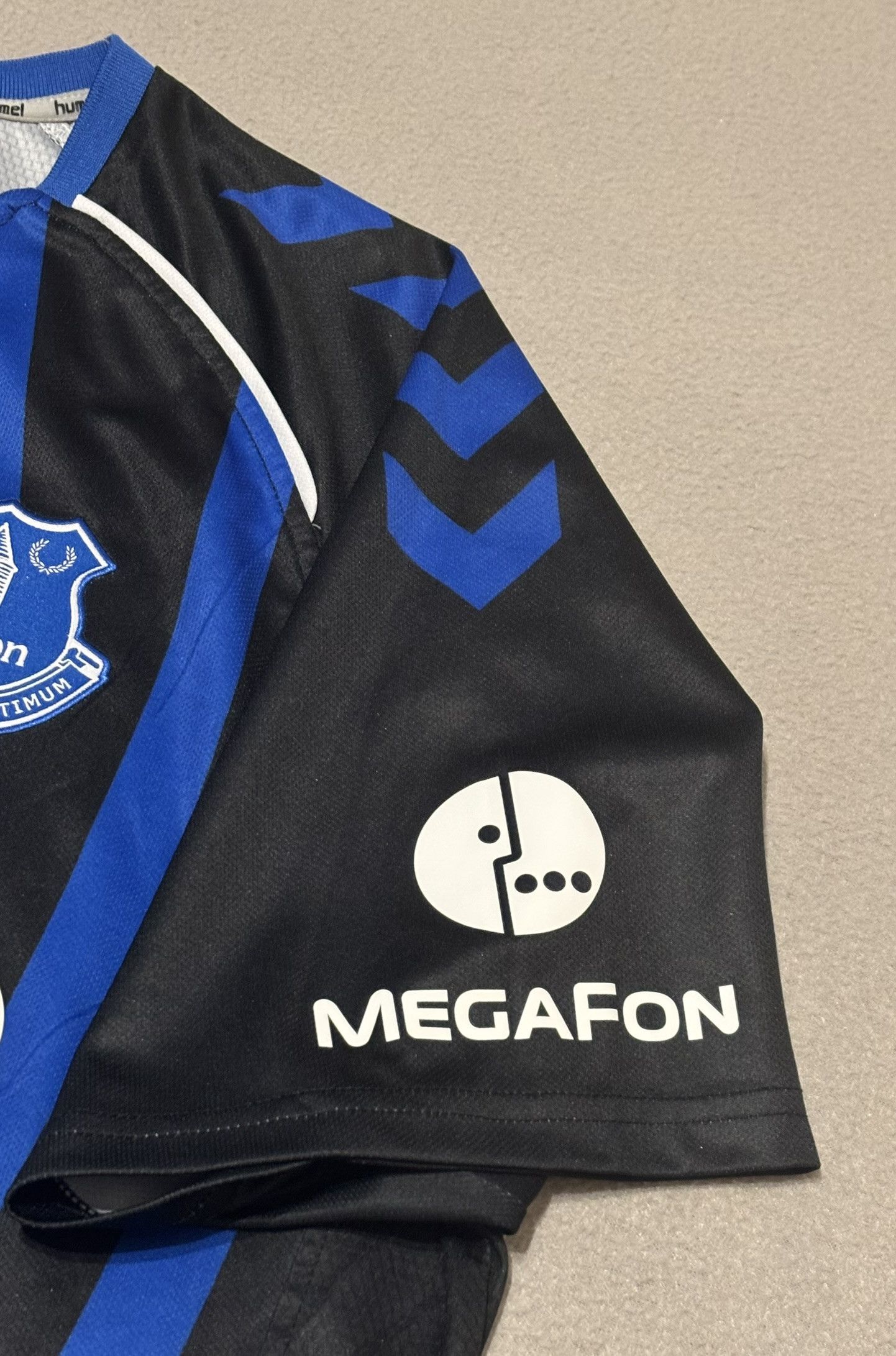 Hummel Everton FC 2021/2022 Hummel Training Jersey Size XL Size US XL / EU 56 / 4 - 9 Thumbnail