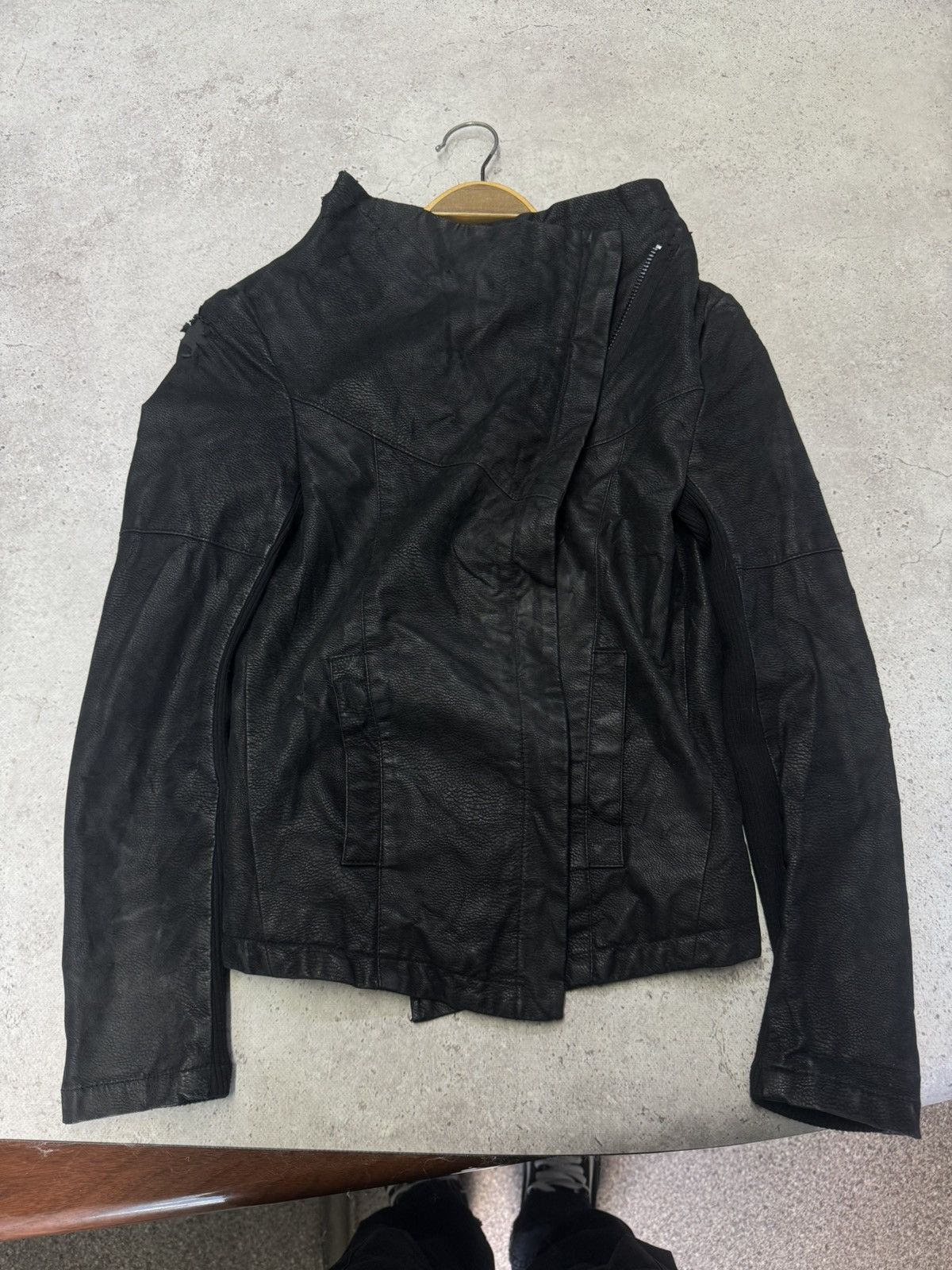 Rick Owens Vintage Asymmetric Distressed Big Neck Leather Jacket Size US S / EU 44-46 / 1 - 8 Thumbnail