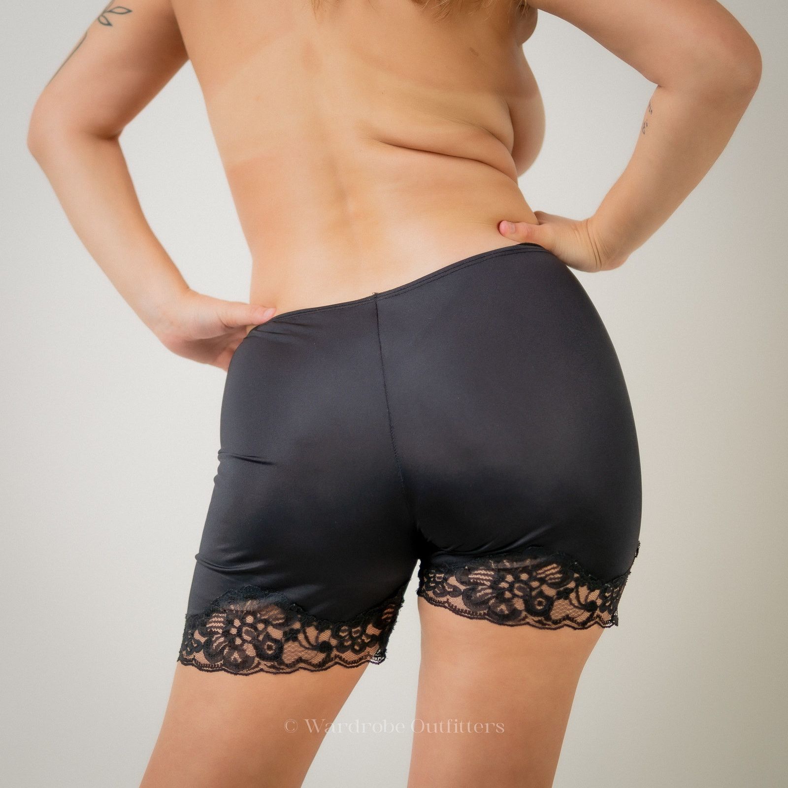 Vintage Vintage Black Lace Bloomer Lingerie Shorts Size ONE SIZE - 5 Thumbnail