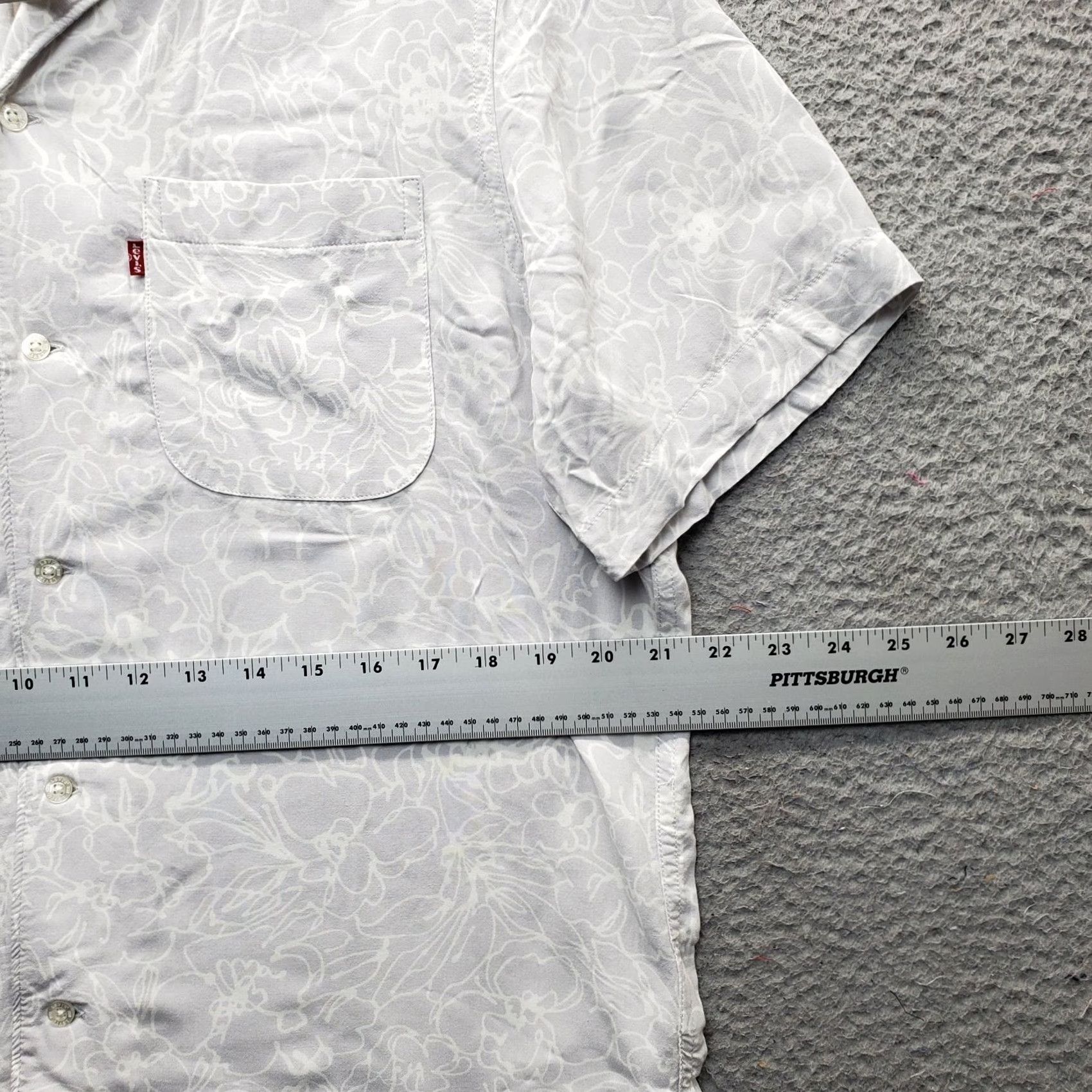 Levi's Levi's Classic Camp Shirt Mens M Multicolor Floral Relaxed Fit Chest Pocket 219760121 Size US M / EU 48-50 / 2 - 4 Thumbnail