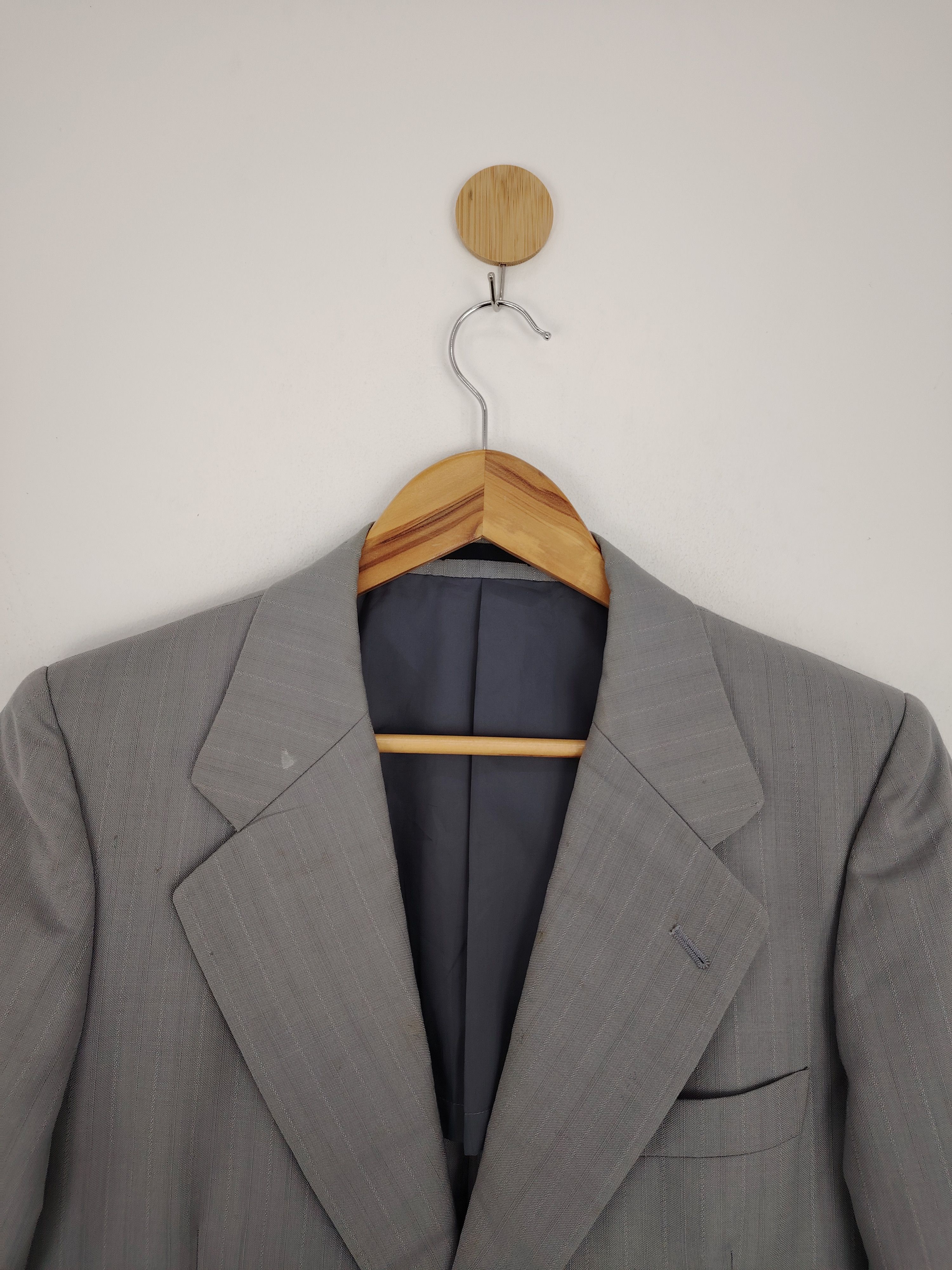 Burberry Vintage Burberrys' Designer Tuxedo Button Suit MJ0037Z Size US S / EU 44-46 / 1 - 3 Thumbnail