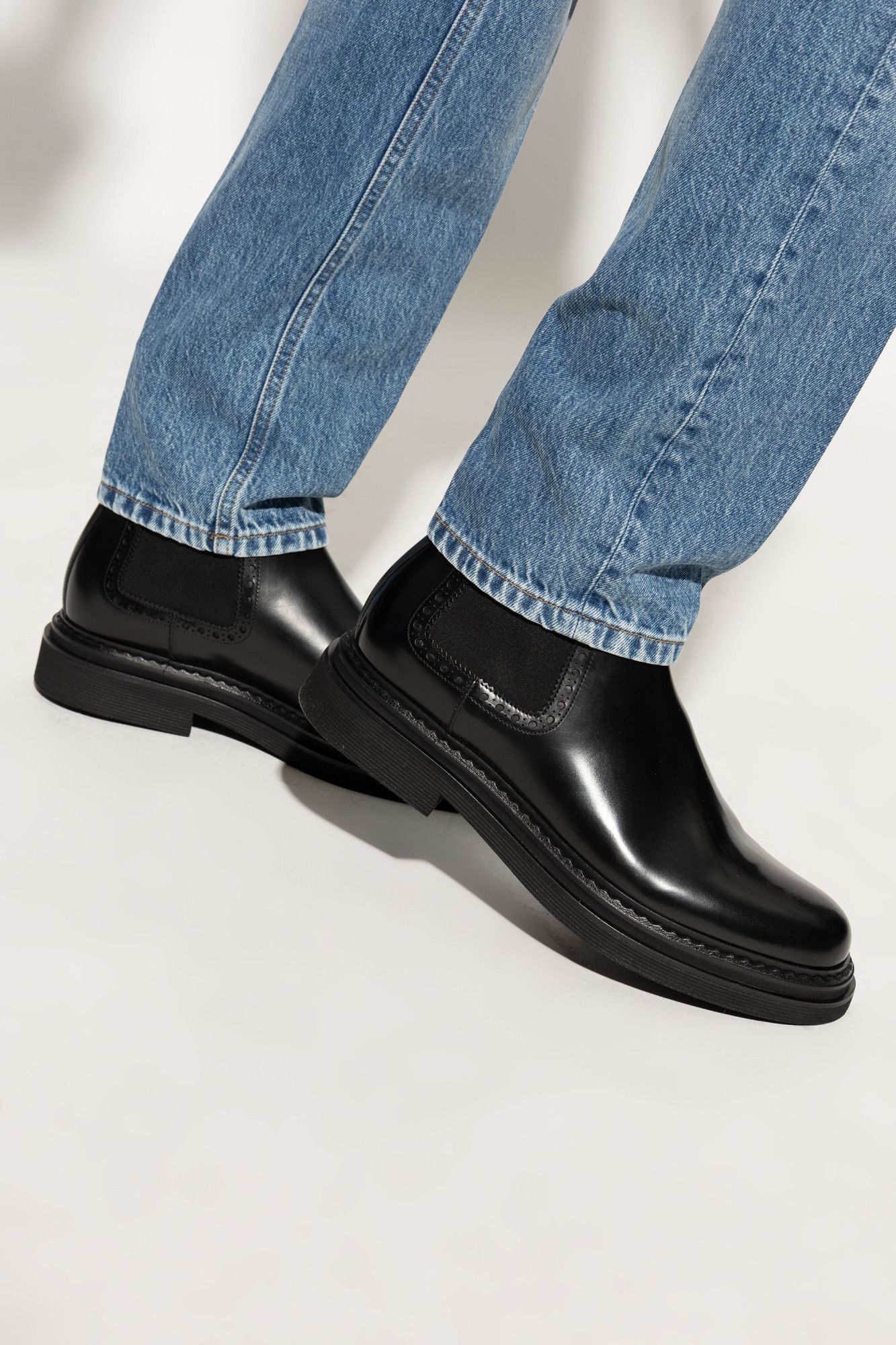 Dolce & Gabbana o1s22i1n0225 Brushed Leather Chelsea Ankle Boots in Black Size US 11 / EU 44 - 2 Thumbnail