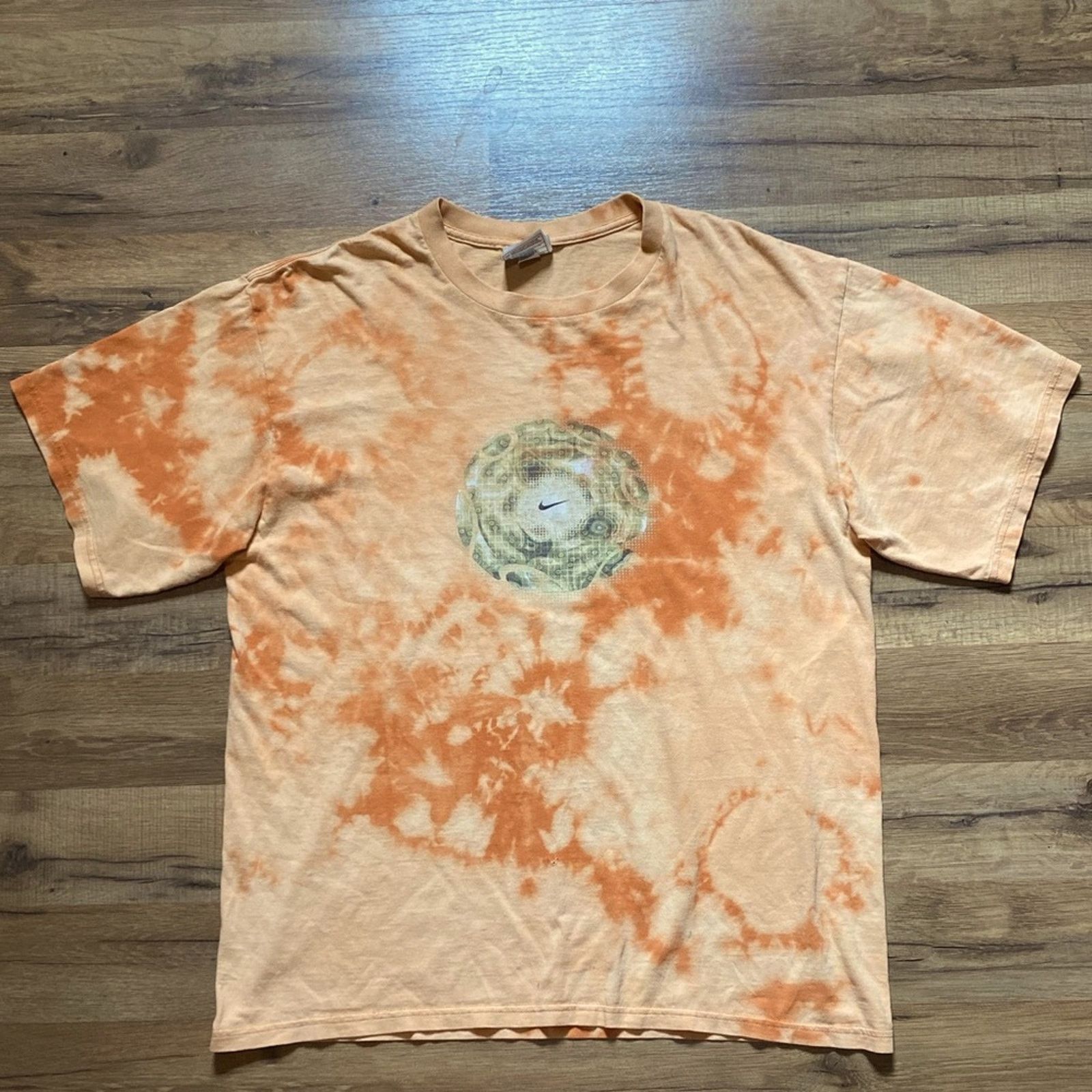 Nike 90s Nike Tie-Dye Center Swoosh Short Sleeve Size US M / EU 48-50 / 2 - 1 Thumbnail