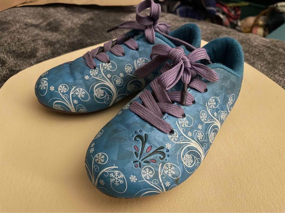 Designer Vizari sz. 9 Girls Soccer Cleats Size ONE SIZE - 4 Thumbnail