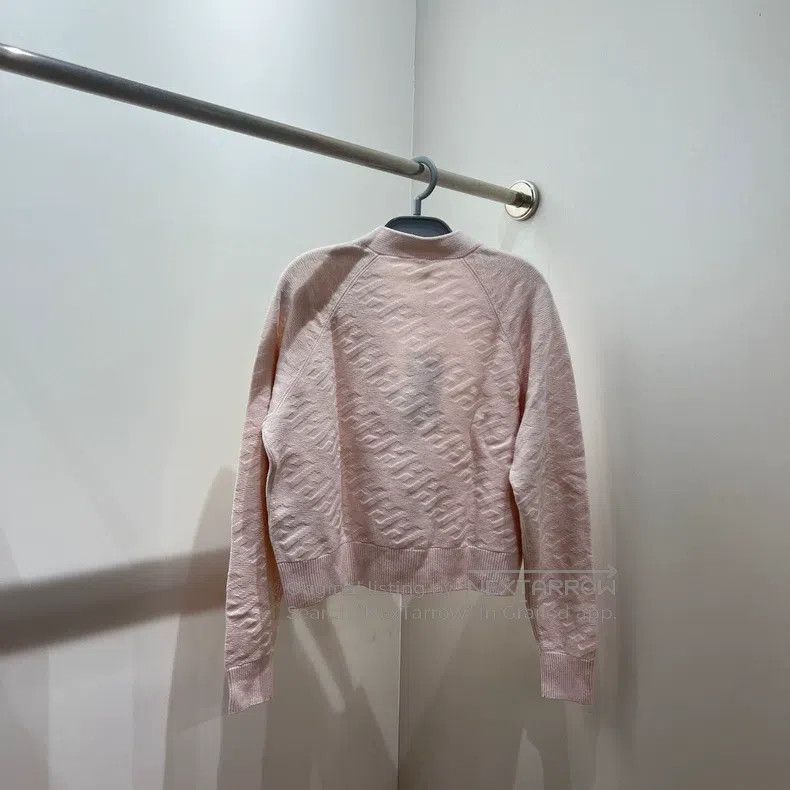 Hermes Hermes V-neck wool full-print knit cardigan Size XS / US 0-2 / IT 36-38 - 2 Thumbnail