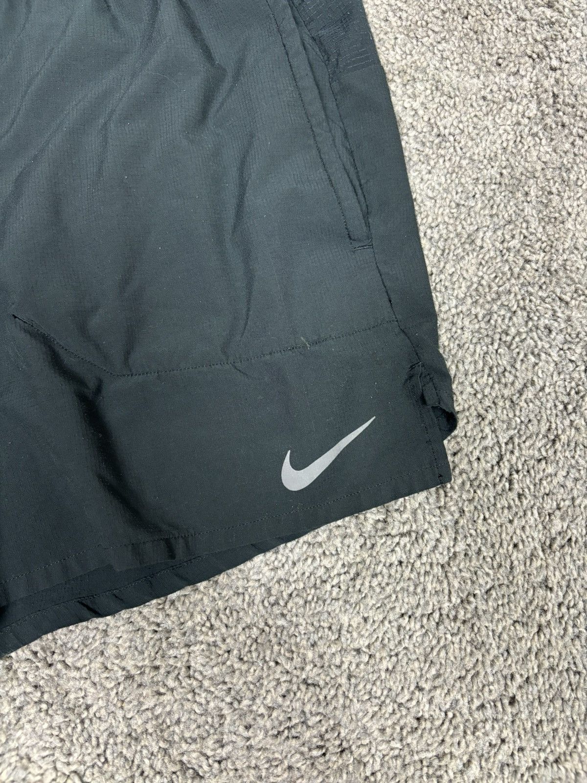 Nike Nike stride black dri fit 5” inseam running shorts Size US 28 / EU 44 - 2 Thumbnail