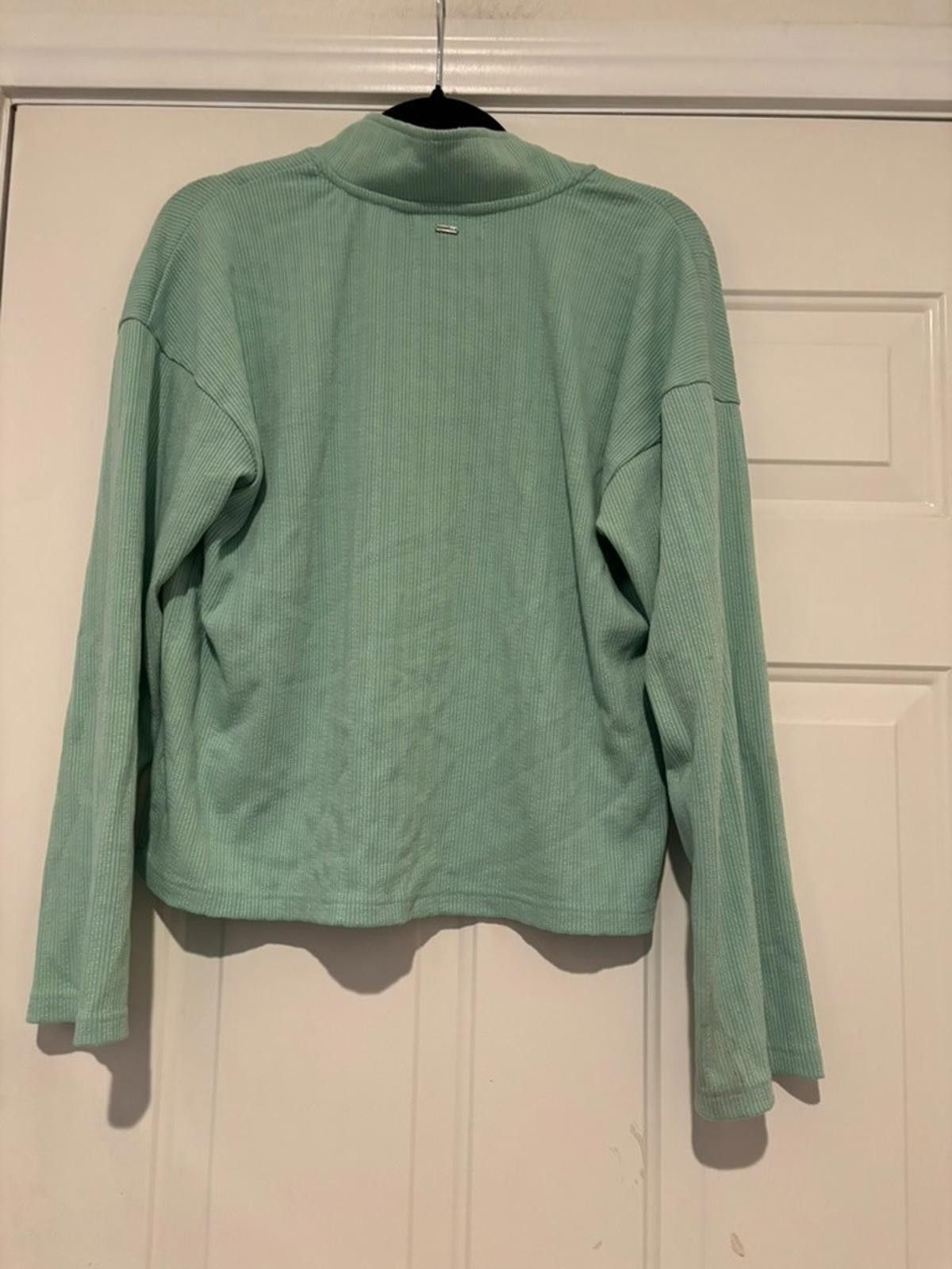 O'Neill Women's sz L O'Neill ribbed shirt in moss green #669 Size L / US 10 / IT 46 - 2 Thumbnail