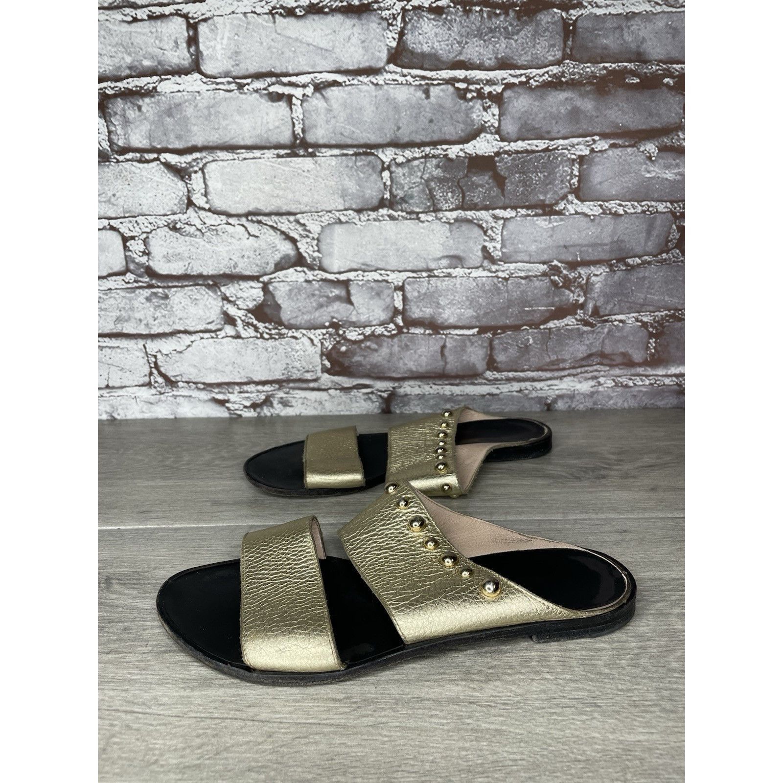 Lanvin Lanvin Gold Leather Straps Flats Slides Studded Sandals Wome Size US 8.5 / IT 38.5 - 21 Thumbnail