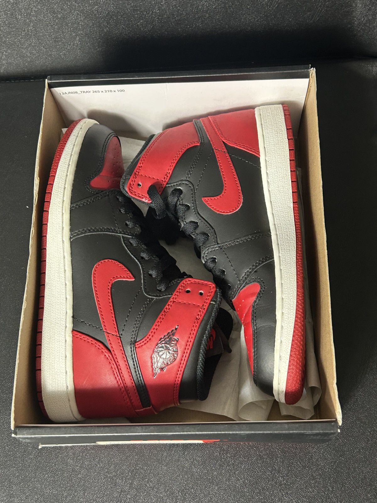 Nike Nike Air Jordan 1 Retro High Bred 2013 575441-023 Size 4.5Y Size US 4.5 / IT 34.5 - 1 Thumbnail