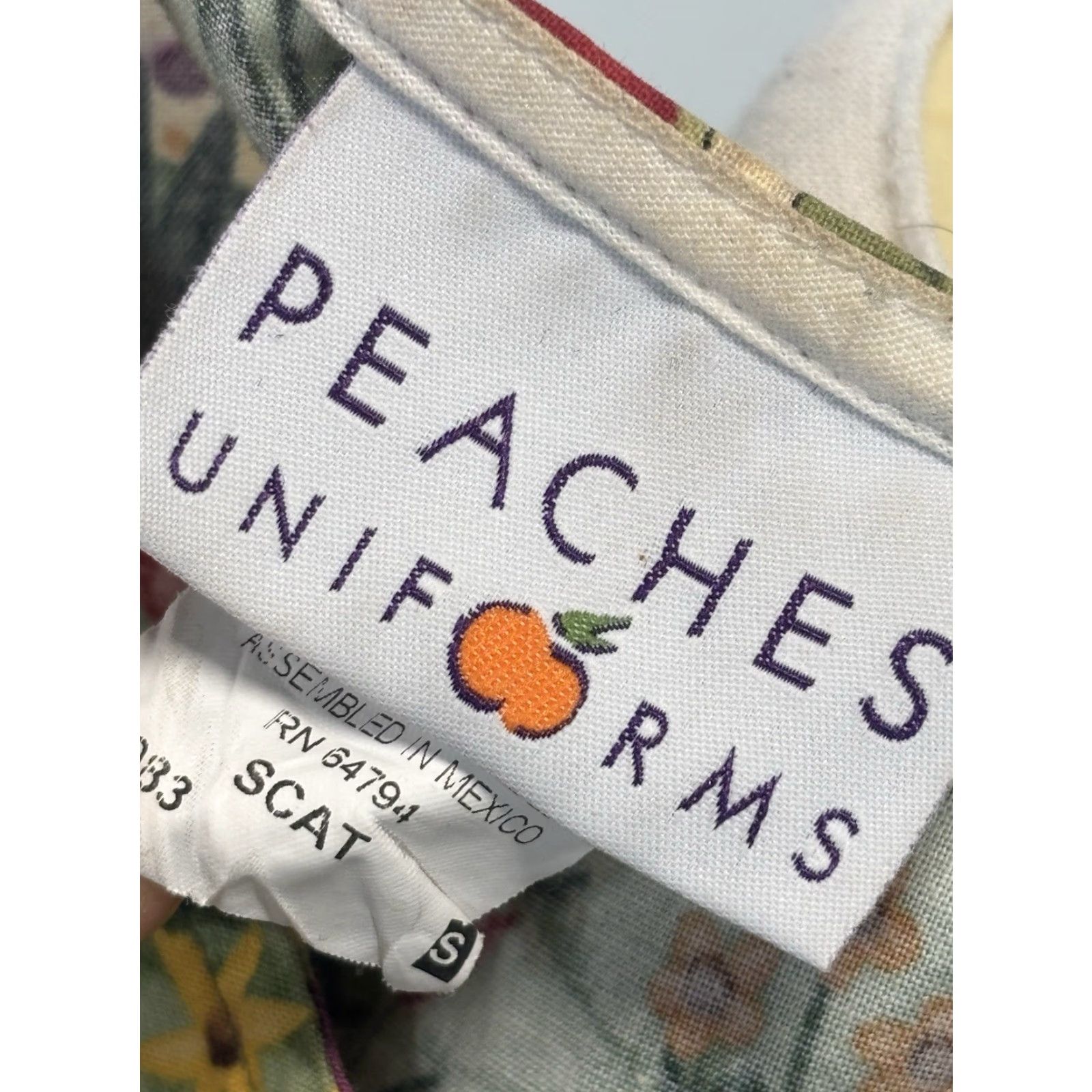 Folk Peaches Uniforms Scrub Top Women’s Small Folk Art Style Cats Birdhouses Multi-Color Cotton S Women Size S / US 4 / IT 40 - 7 Thumbnail