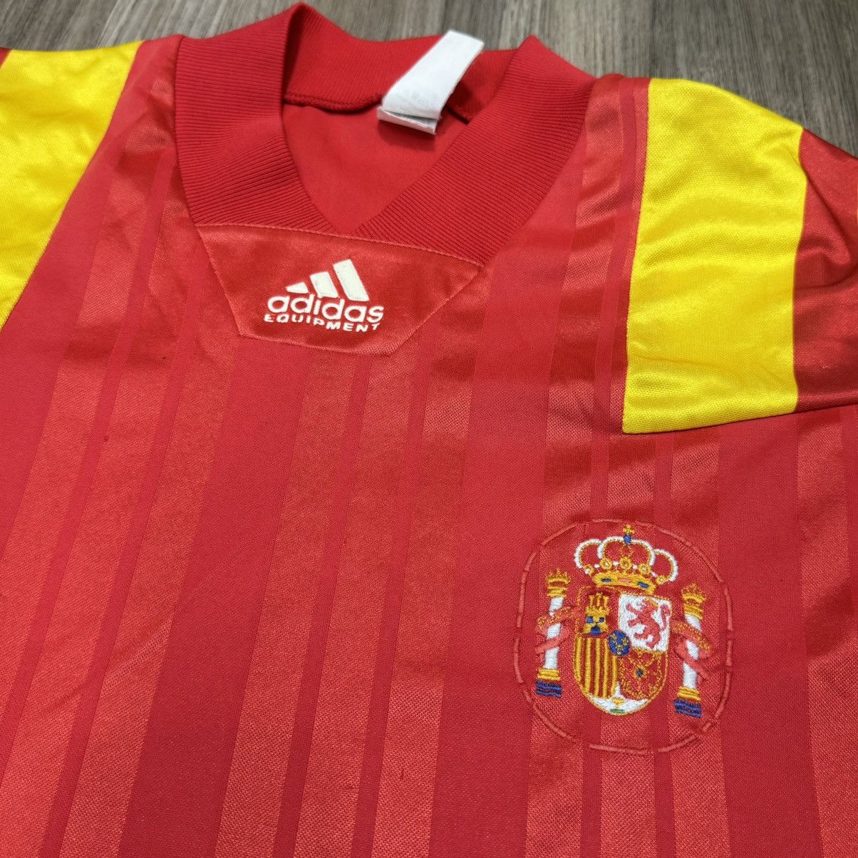 Adidas Spain 92/94 home shirt Size US M / EU 48-50 / 2 - 4 Thumbnail