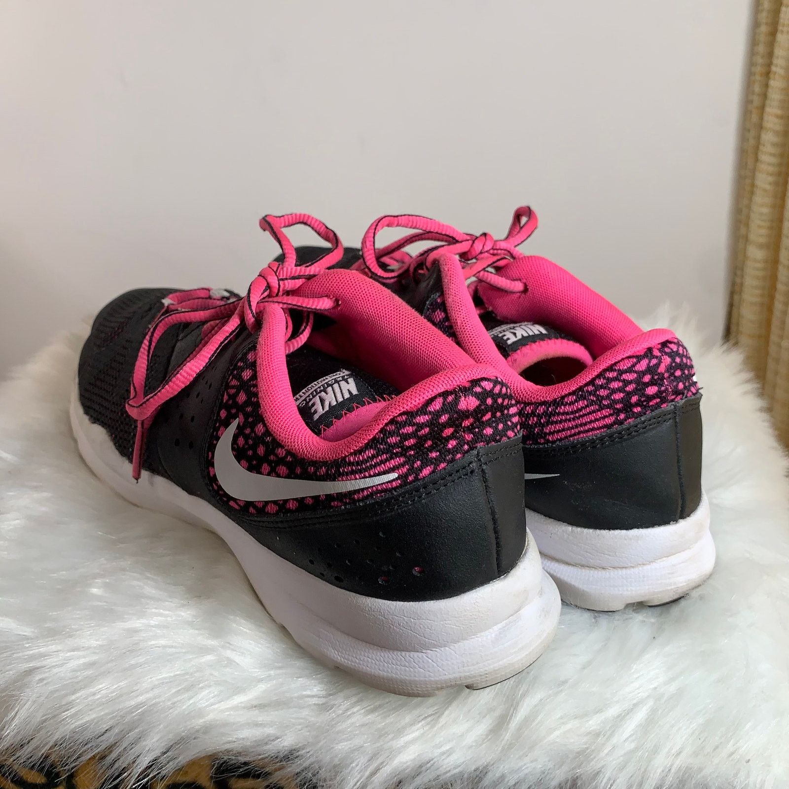 Nike Nike Core Motion TR 3 Pink/Black Womens Shoes Size 9 Size US 9 / IT 39 - 7 Thumbnail