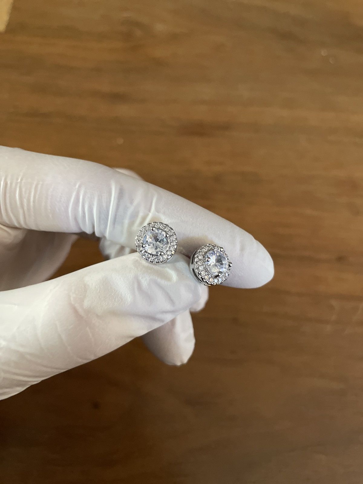 Other Fashionable crystal stud diamond earrings Size ONE SIZE - 1 Preview