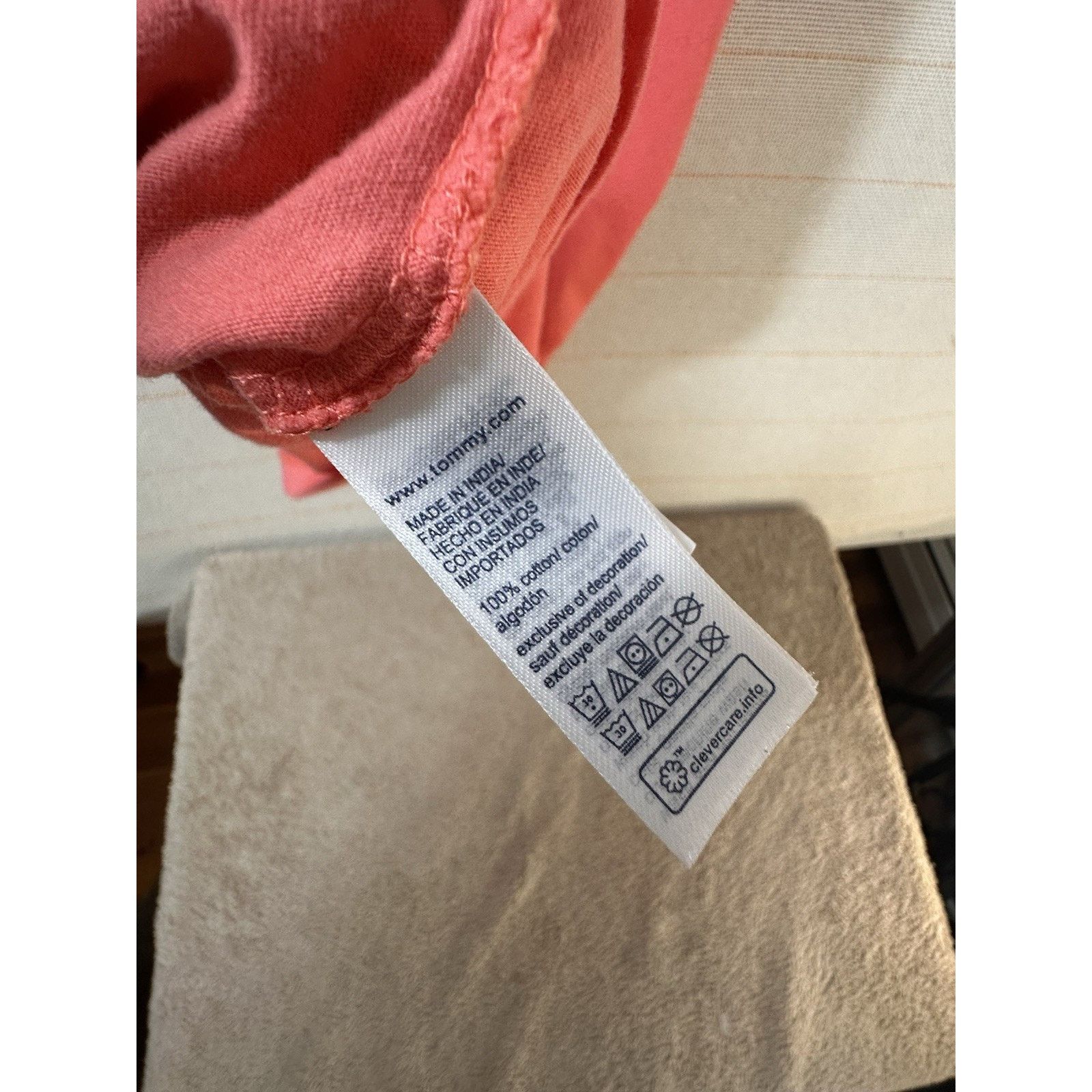 Tommy Hilfiger Tommy Hilfiger T-Shirt Coral Script Logo Size US XL / EU 56 / 4 - 10 Thumbnail