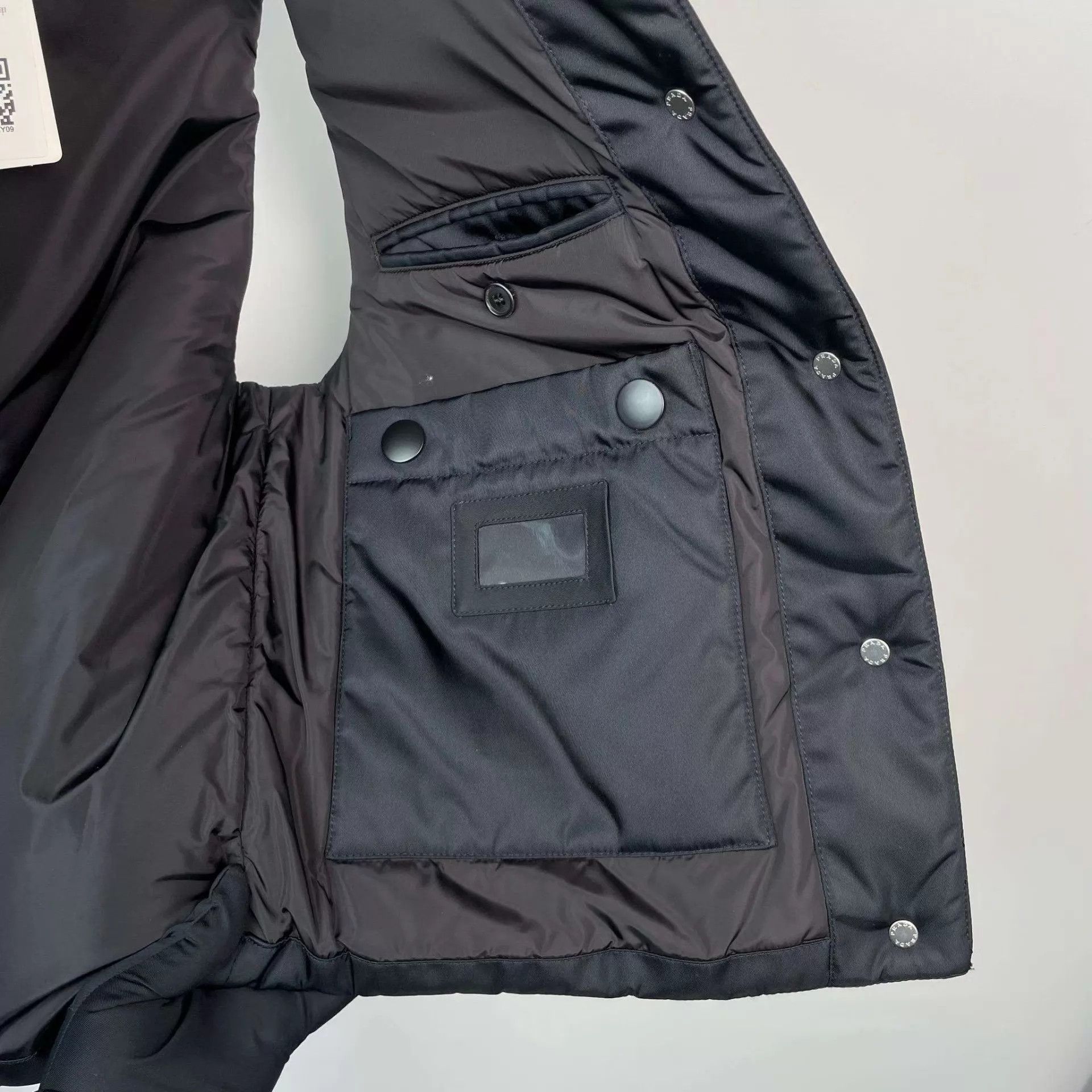 Prada Prada 95 New Down Vest Size XS / US 0-2 / IT 36-38 - 8 Thumbnail
