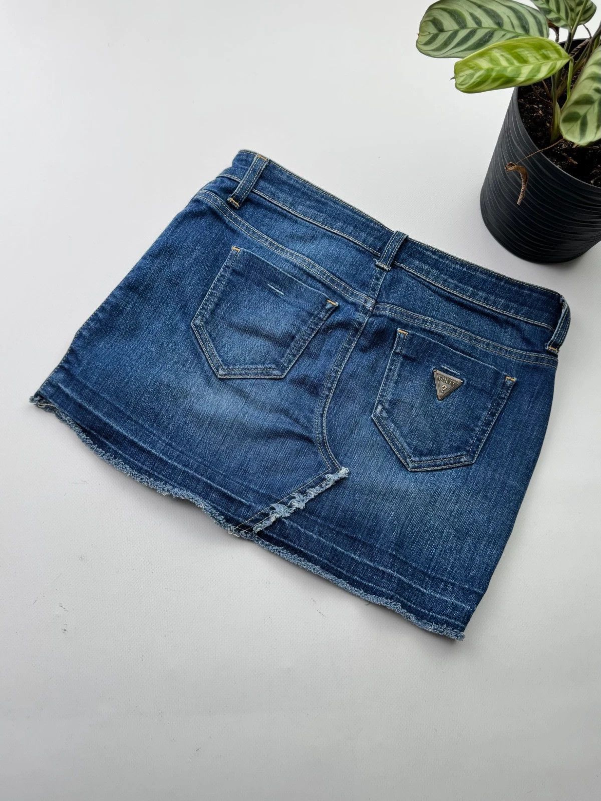 Guess Guess Vintage Mini Skirt (145) Size 24" / US 00 / IT 34 - 7 Thumbnail