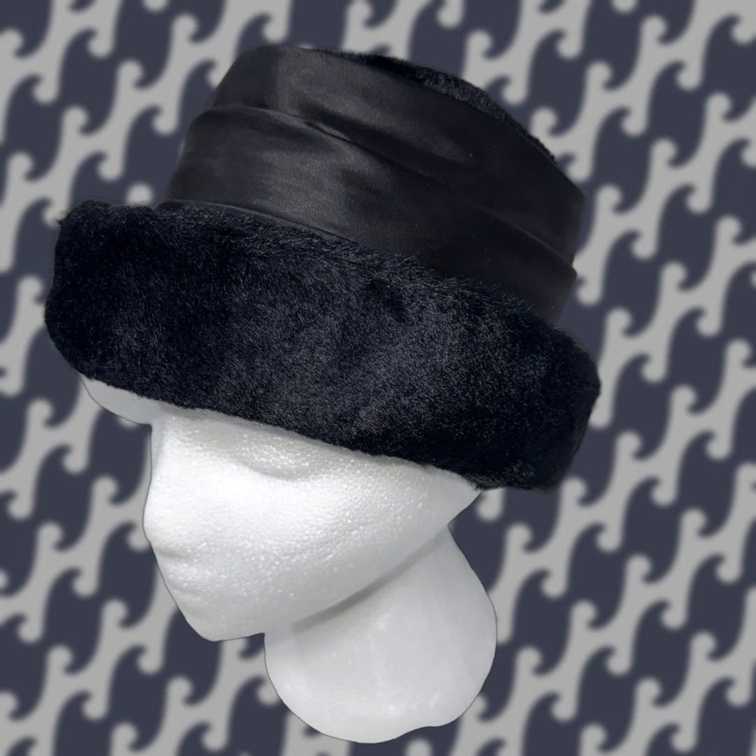 Vintage VINTAGE Black Women’s Flapper Hat Metal Rim Faux Fur Union Made USA Net Size ONE SIZE - 1 Thumbnail