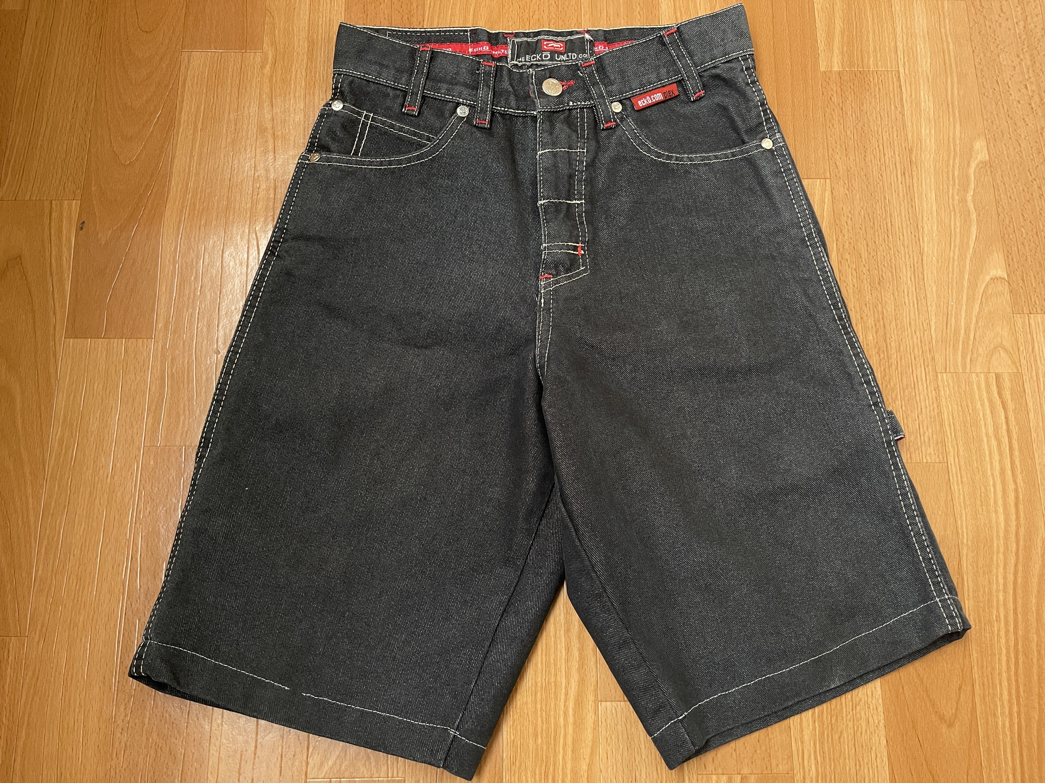 Ecko Unltd. Ecko Unltd jeans shorts, shiny silver vintage baggy 90s 26 Size US 26 / EU 42 - 8 Thumbnail