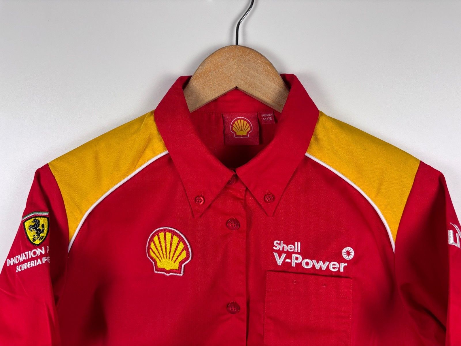 Ferrari Vtg Shell V-Power Scuderia Ferrari Formula 1 Team Shirt M Size M / US 6-8 / IT 42-44 - 2 Thumbnail