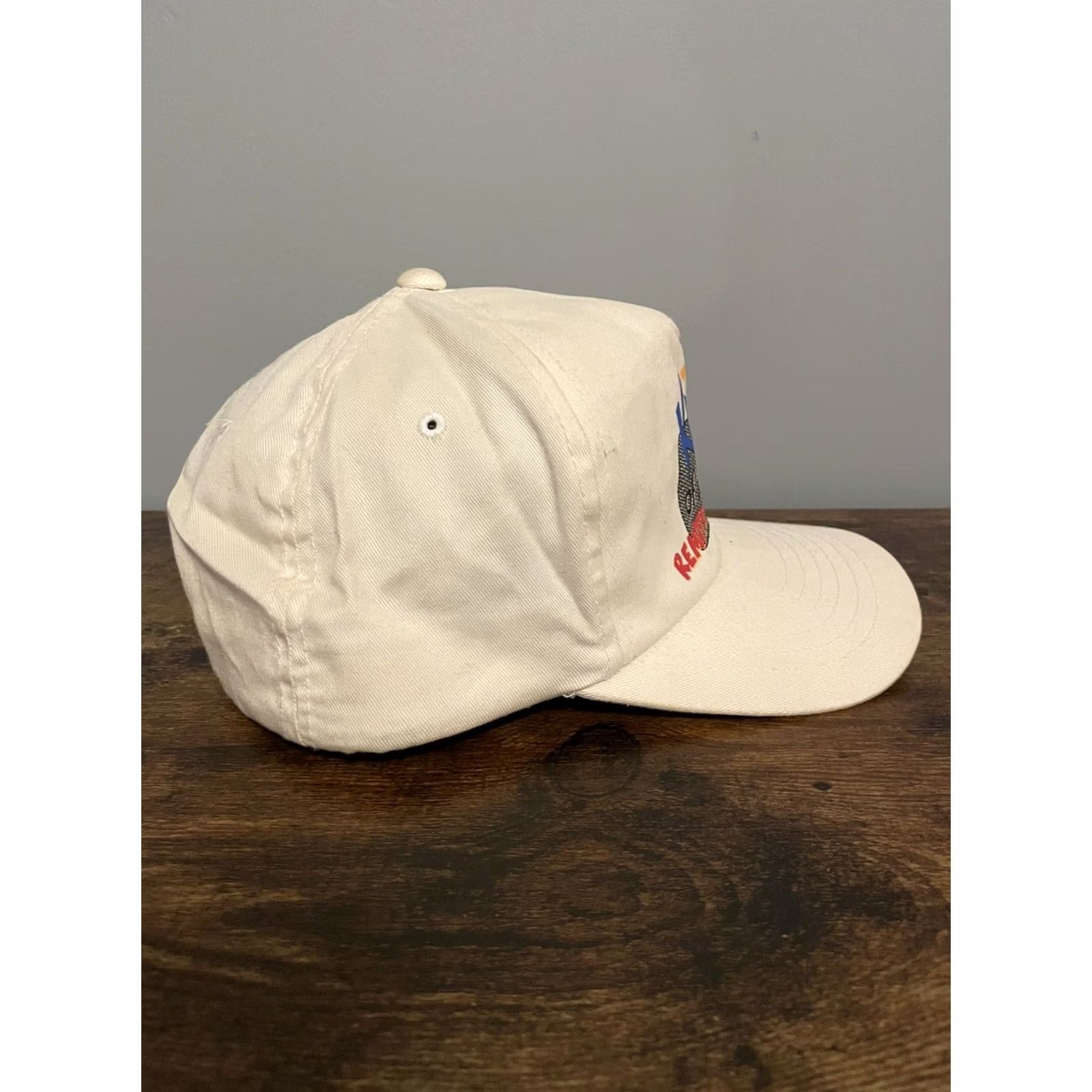 Vintage VINTAGE Sportsman White Snapback Hat One Size Men Adjustable Logo Cotton Paper Peacock Remote Control King Of The Remote Control Size ONE SIZE - 5 Thumbnail