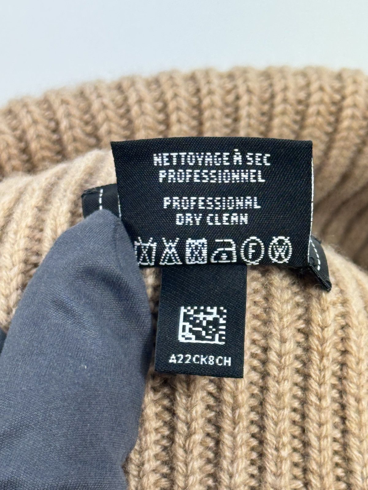 Chanel CHANEL LOGO BEANIE Size ONE SIZE - 4 Thumbnail