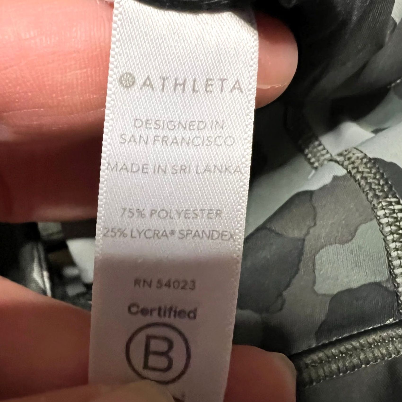 Athleta Athleta Leggings Womens Large Lightning 7/8 Tight Green Pocket Pants Size 36" / US 14 / IT 50 - 6 Thumbnail